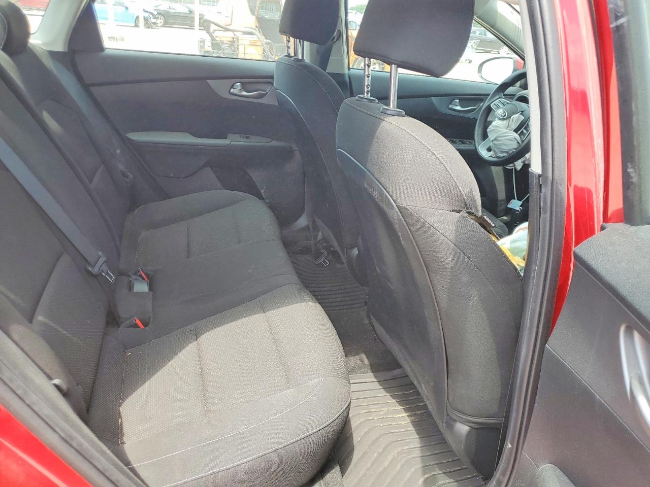 2021 Kia Forte Lxs Red vin: 3KPF24AD1ME332877