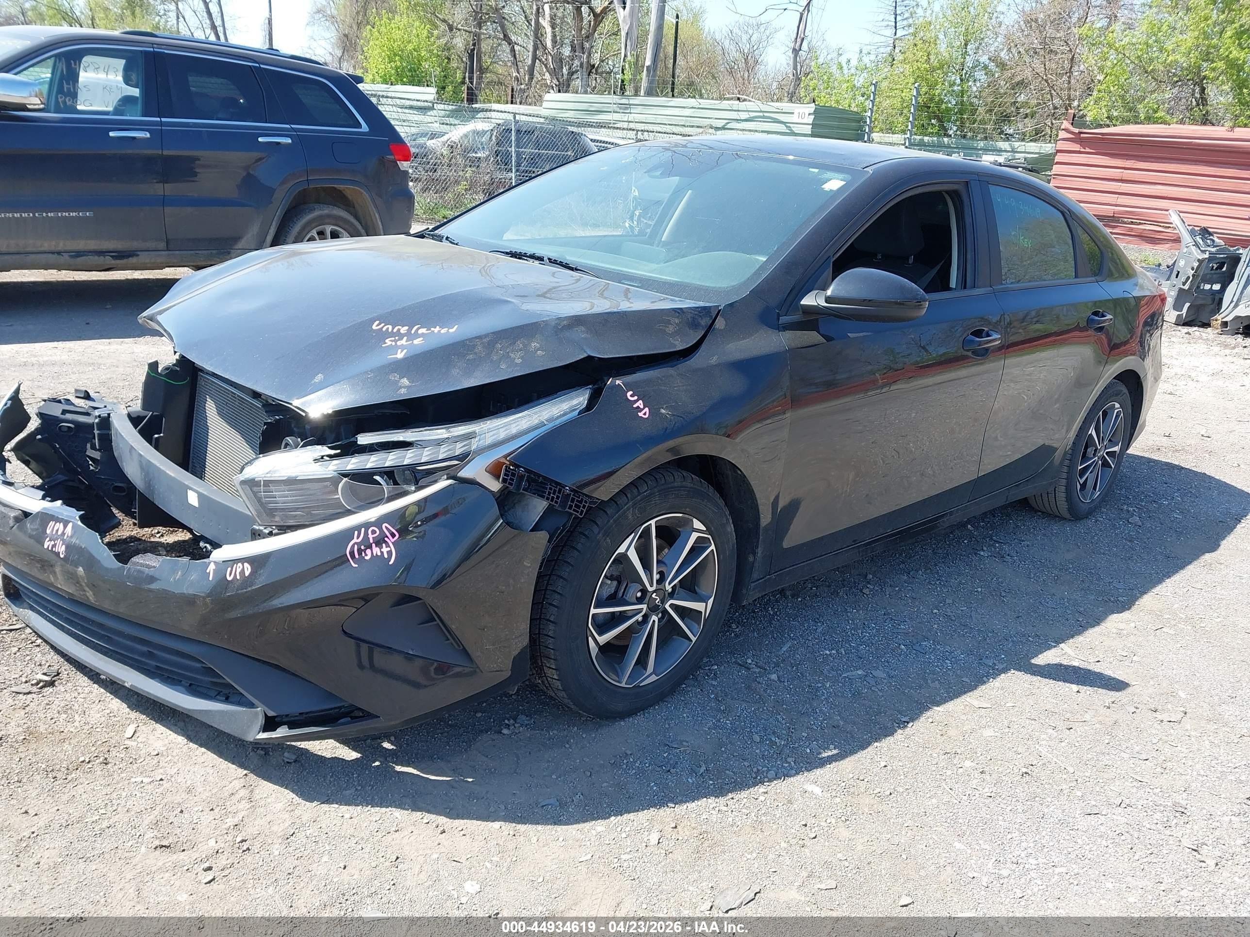 2022 Kia Forte Lxs Черный vin: 3KPF24AD1NE456388