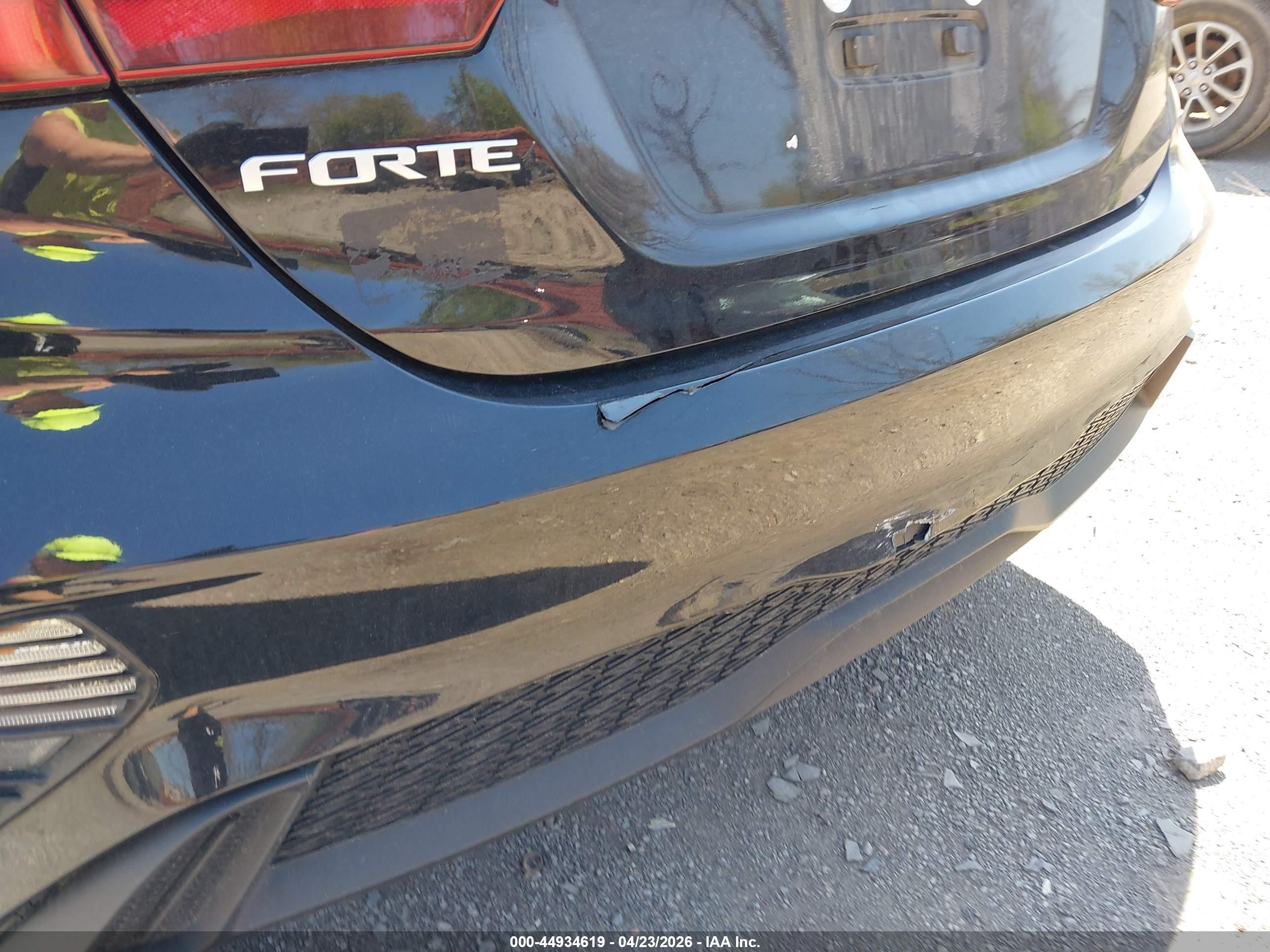 2022 Kia Forte Lxs Черный vin: 3KPF24AD1NE456388