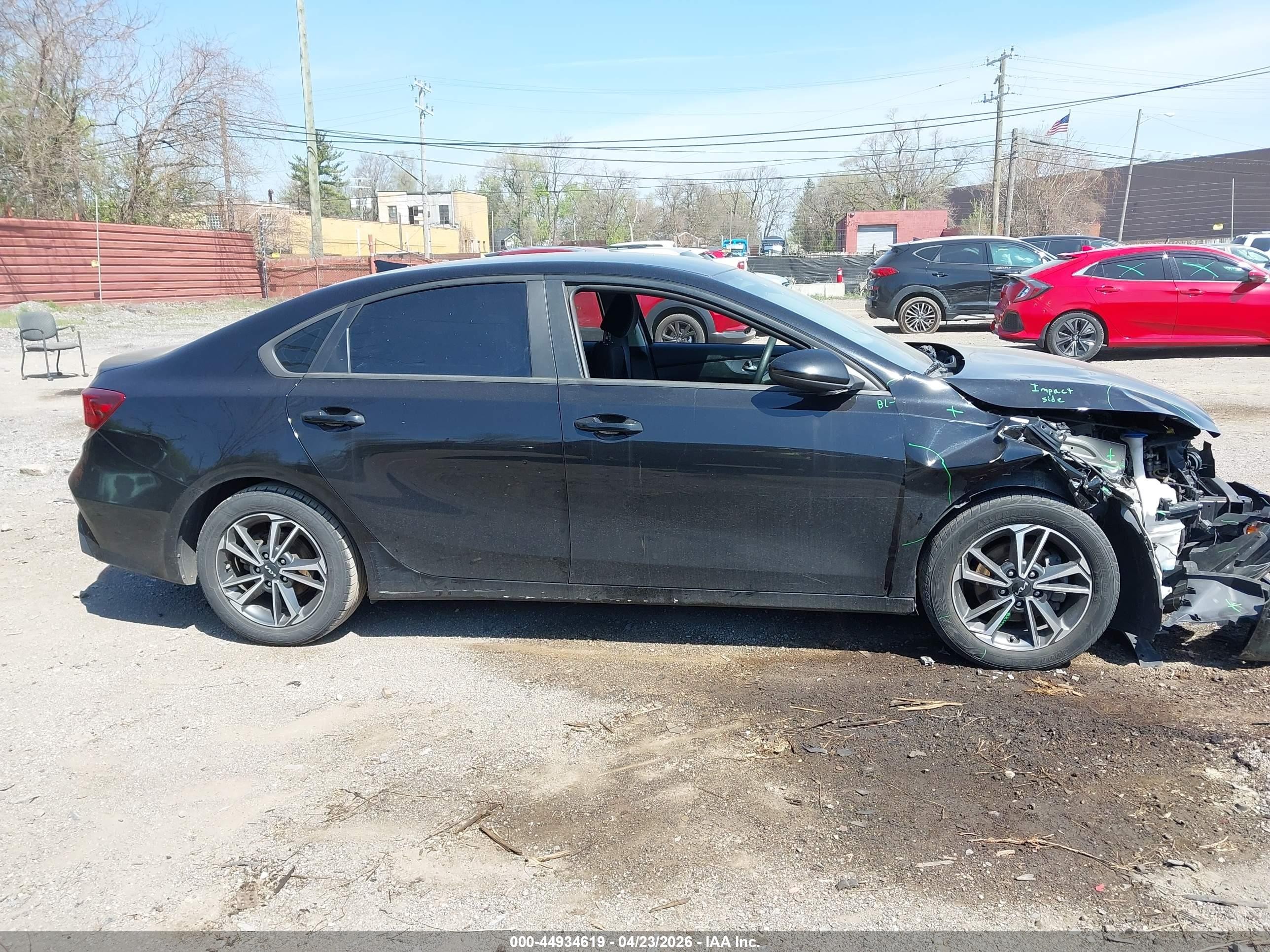 2022 Kia Forte Lxs Черный vin: 3KPF24AD1NE456388