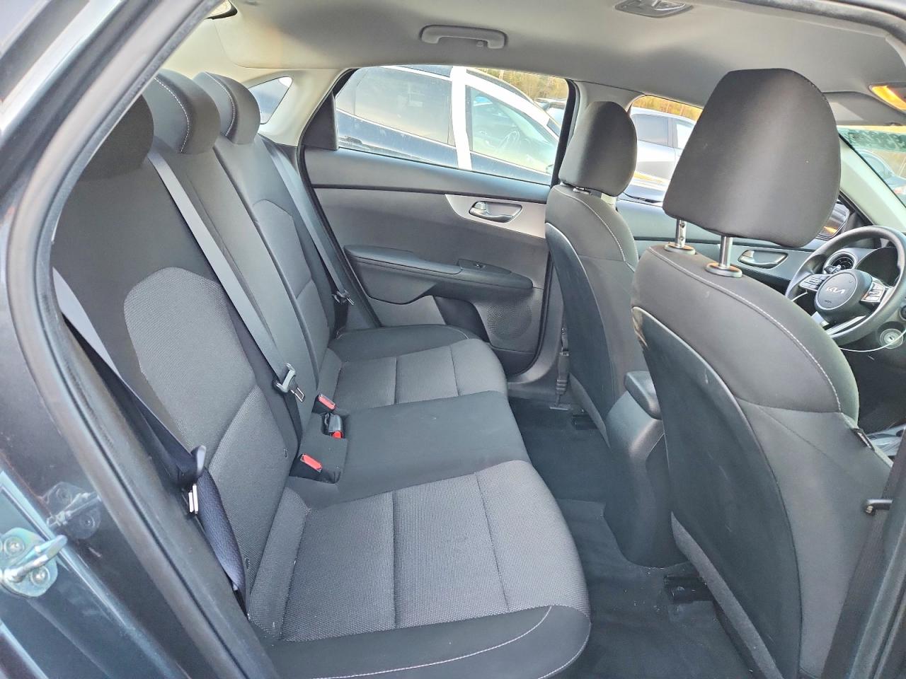 2022 Kia Forte Lxs Gray vin: 3KPF24AD1NE462160