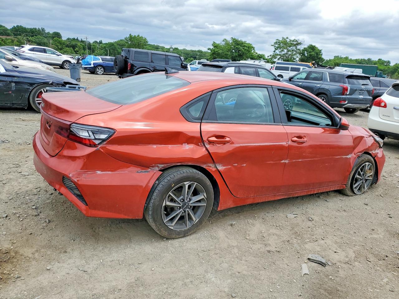 2023 Kia Forte Lxs Orange vin: 3KPF24AD1PE571446