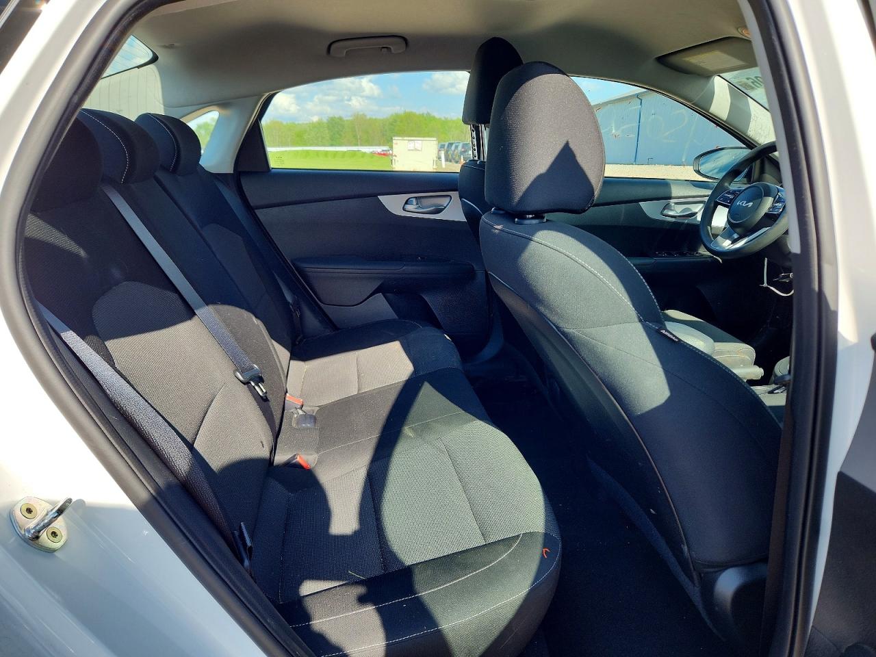 2023 Kia Forte Lxs White vin: 3KPF24AD1PE578252