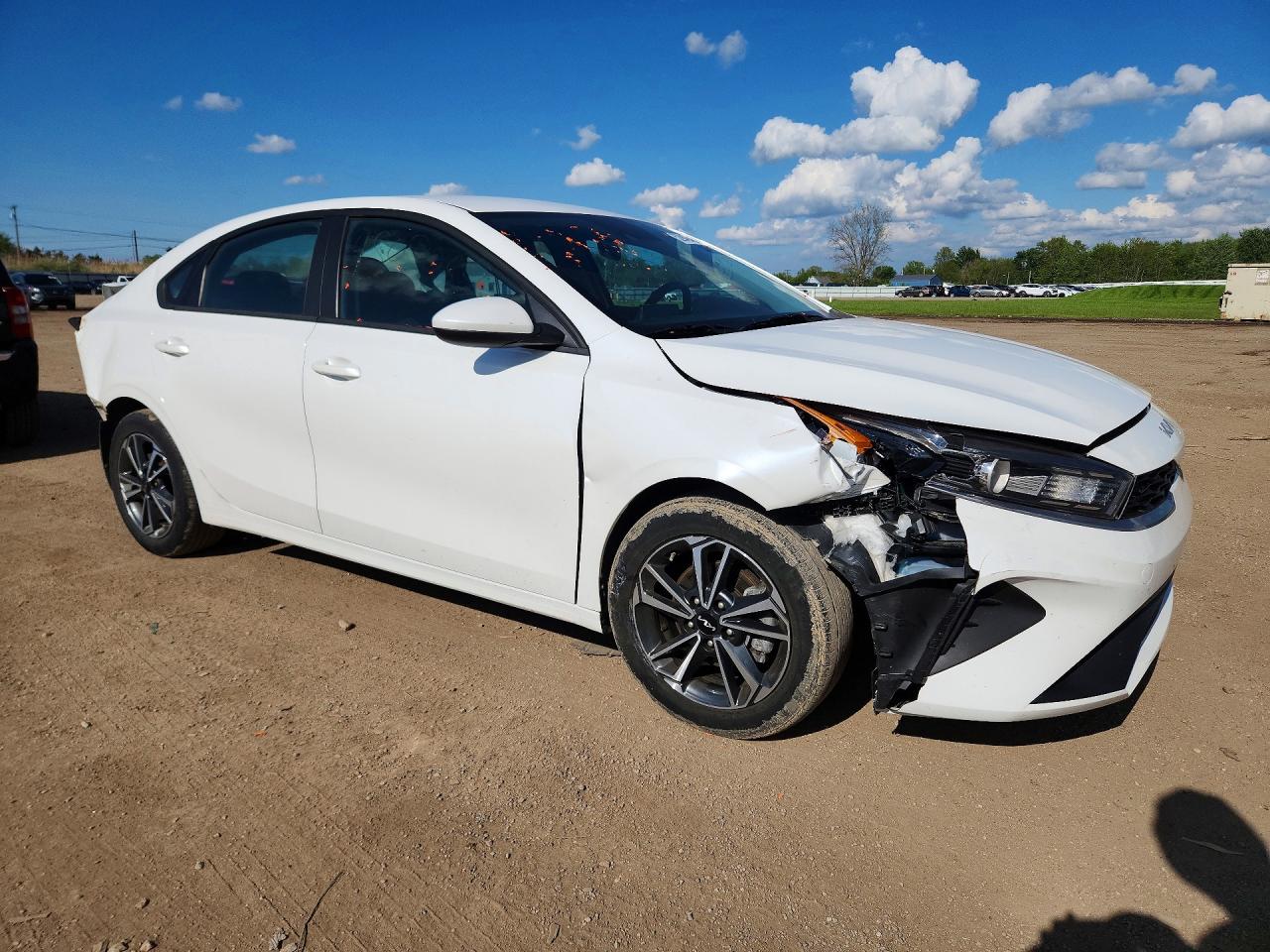 2023 Kia Forte Lxs White vin: 3KPF24AD1PE578252