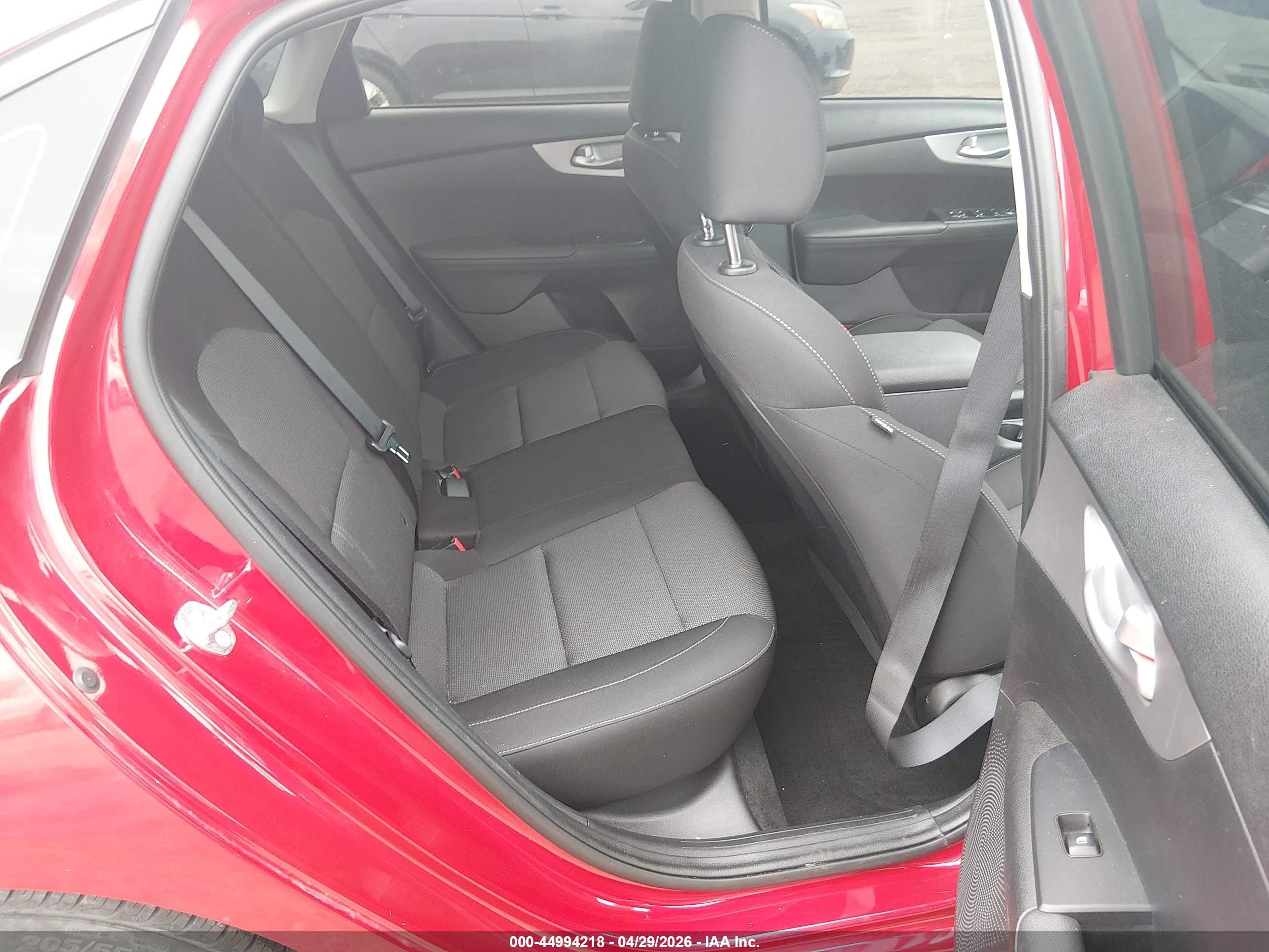 2023 Kia Forte Lxs Красный vin: 3KPF24AD1PE624727