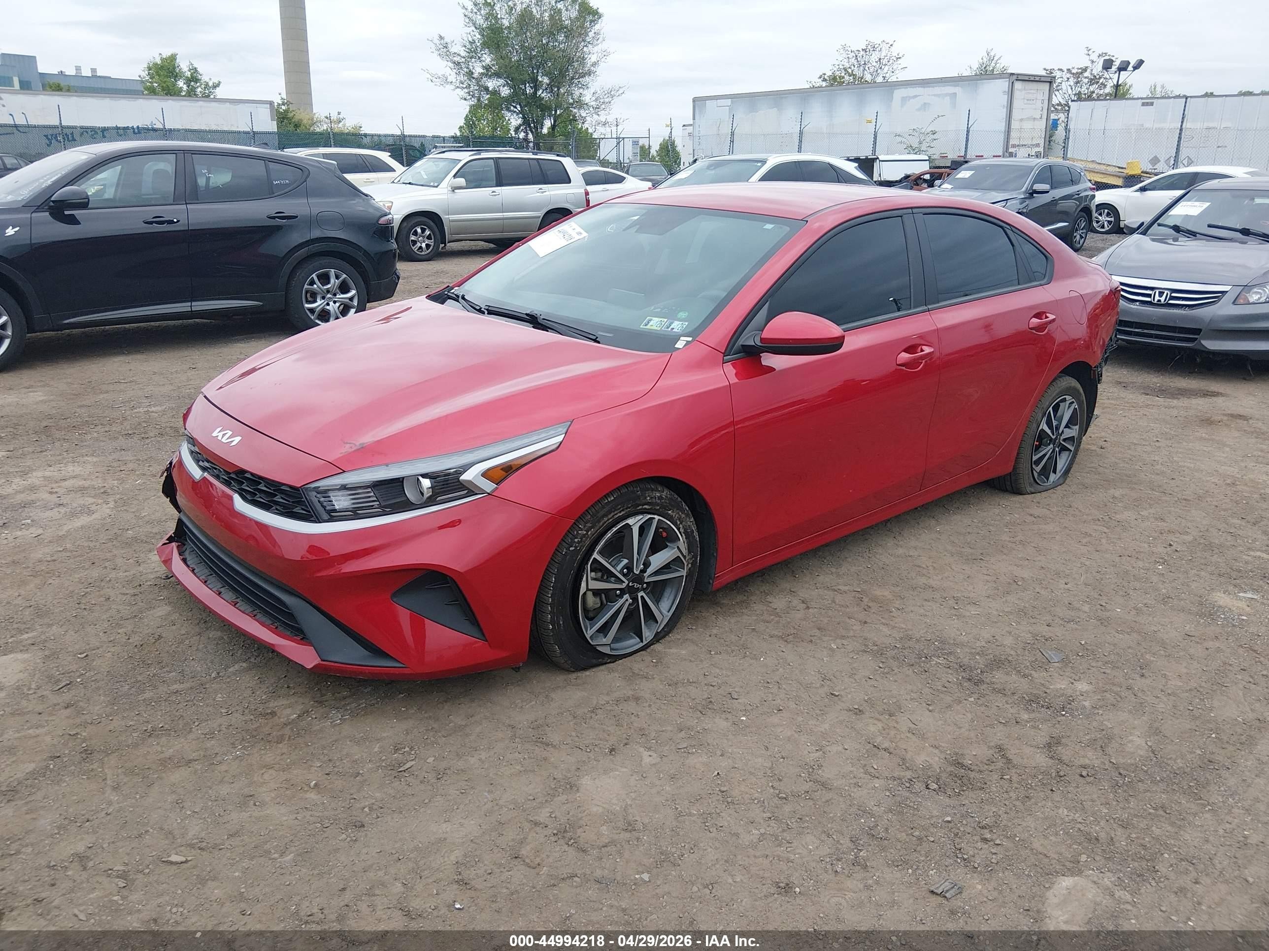 2023 Kia Forte Lxs Красный vin: 3KPF24AD1PE624727