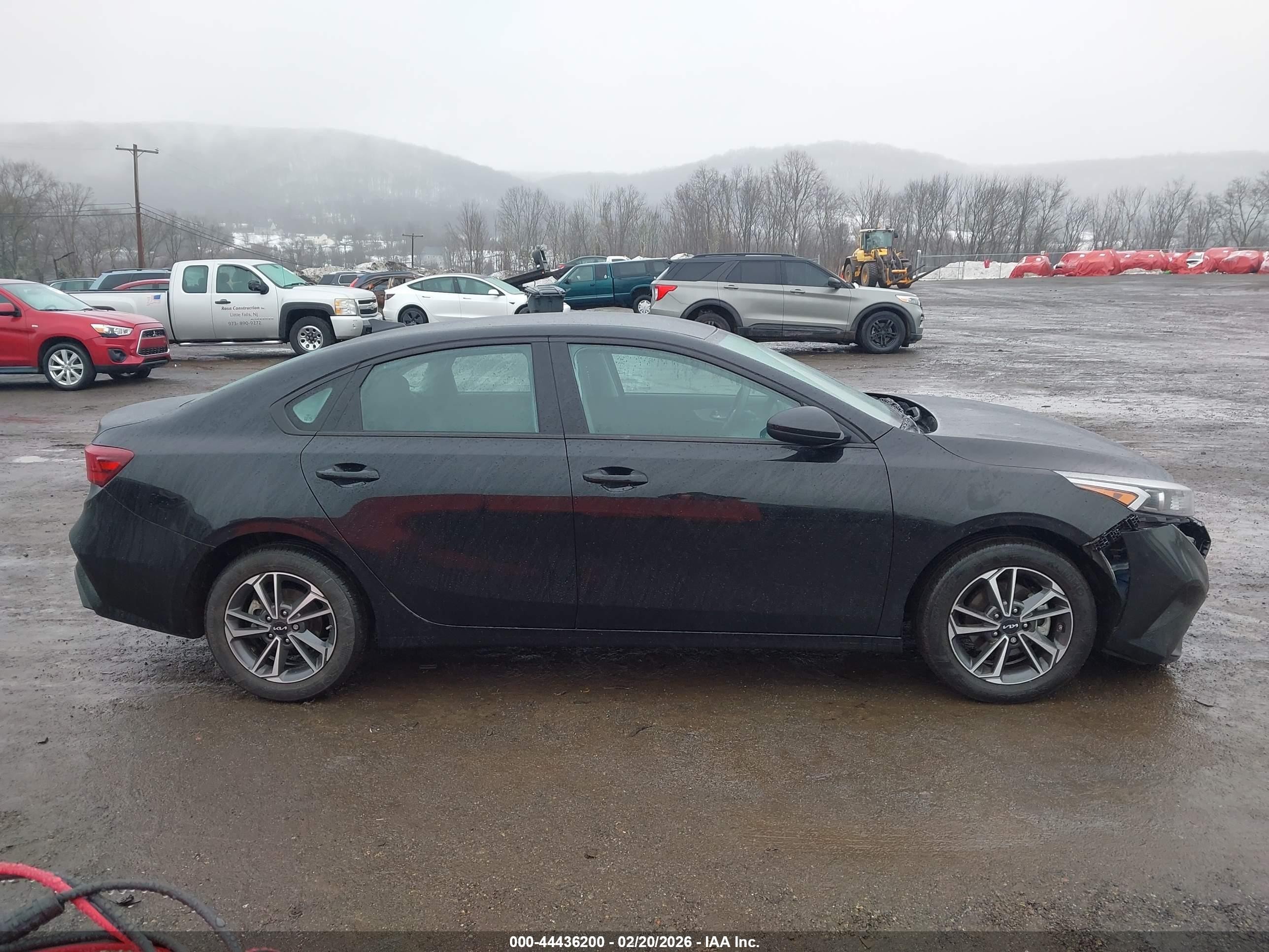 2023 Kia Forte Lxs Black vin: 3KPF24AD1PE674768