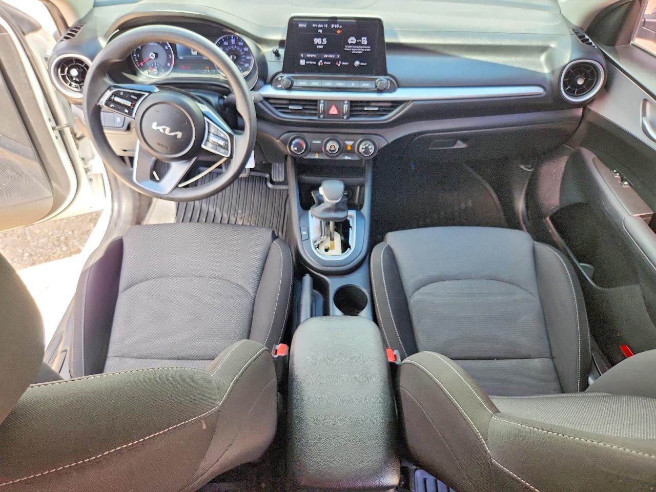 2023 Kia Forte Lxs White vin: 3KPF24AD1PE688220