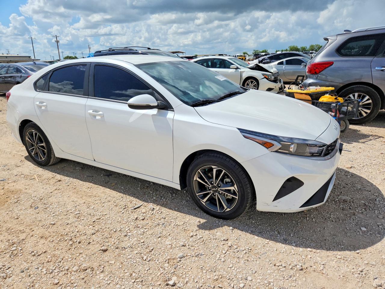 2023 Kia Forte Lxs White vin: 3KPF24AD1PE688220