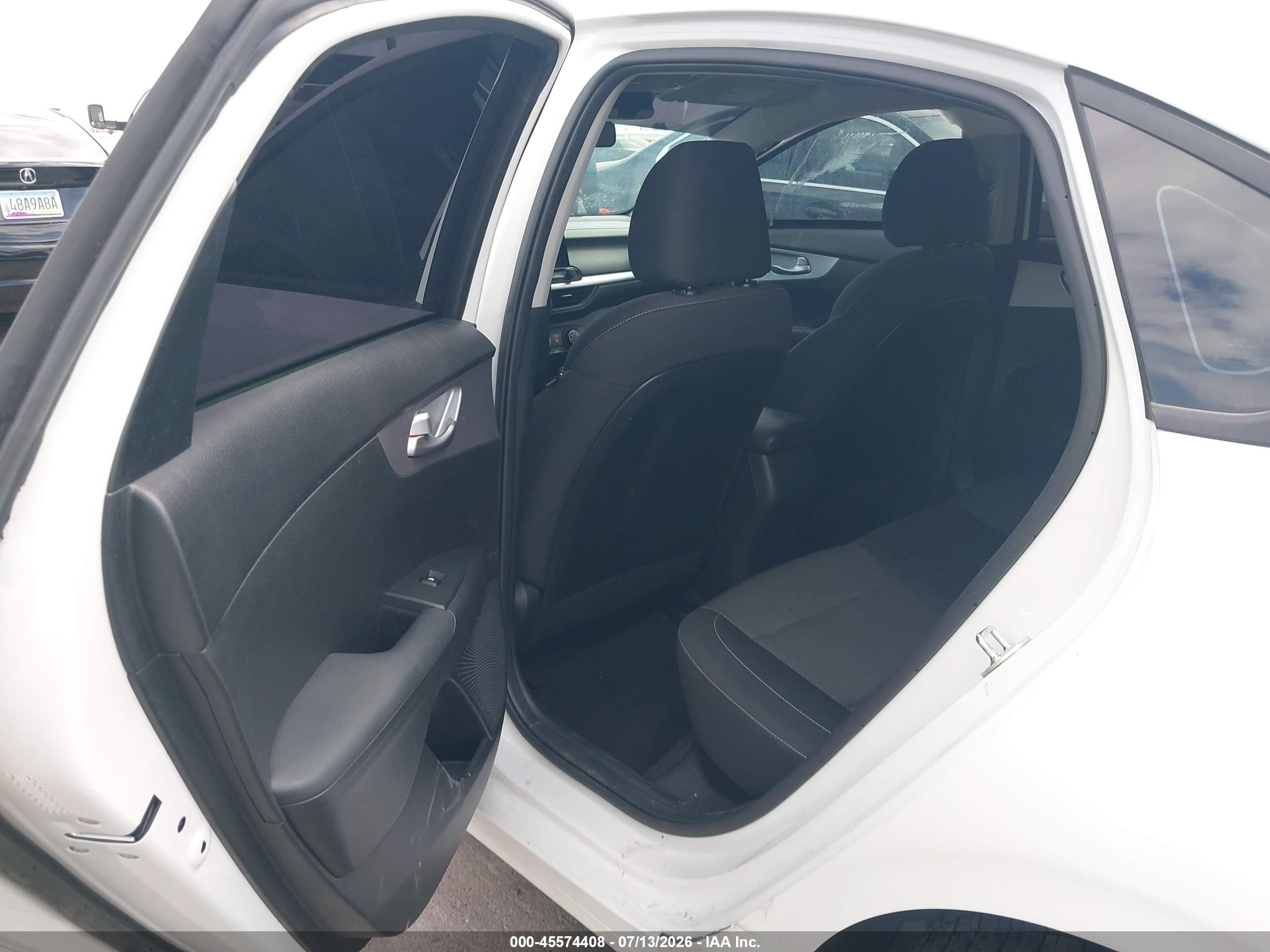 2023 Kia Forte Lxs White vin: 3KPF24AD1PE692543