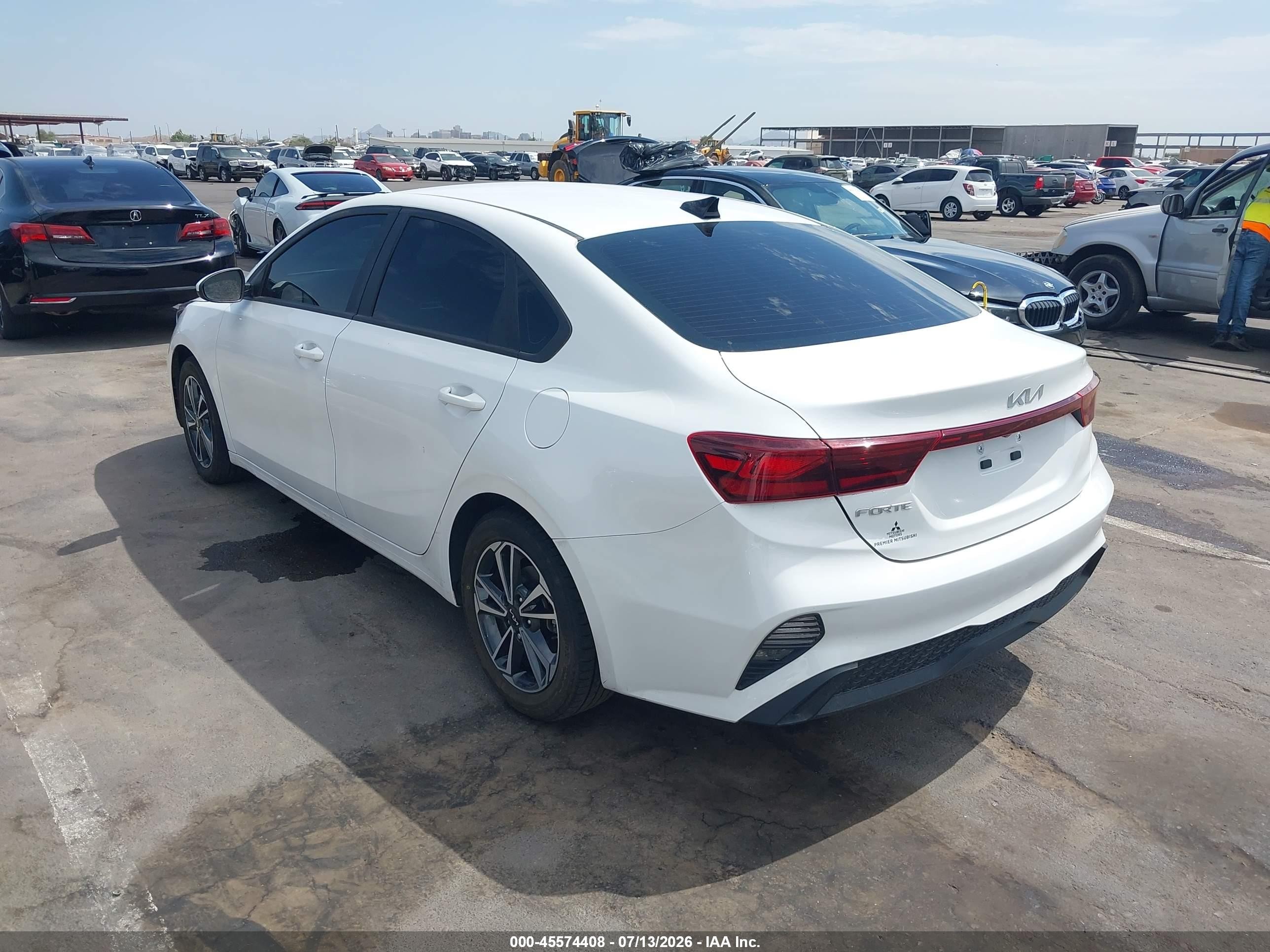 2023 Kia Forte Lxs White vin: 3KPF24AD1PE692543