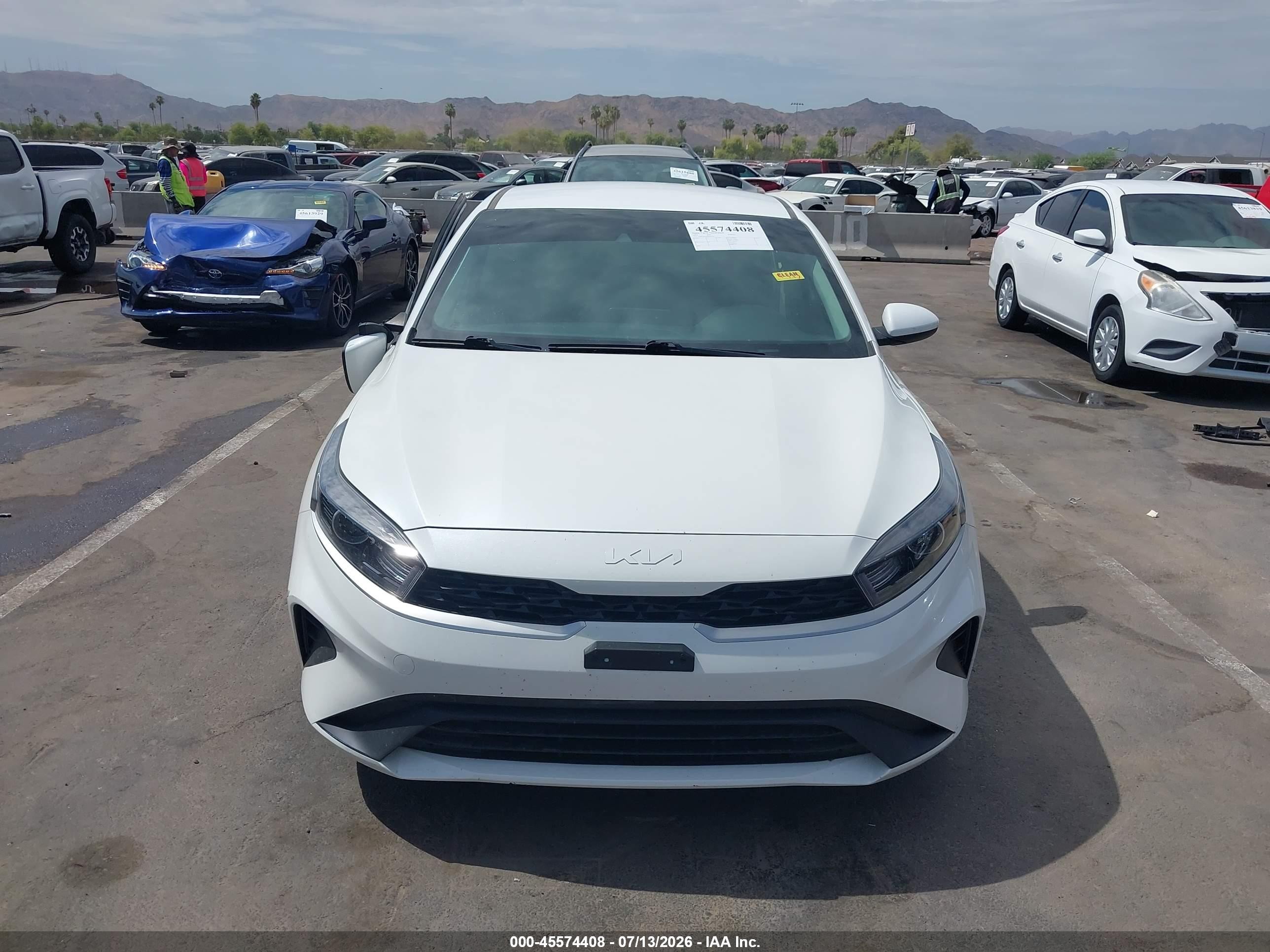 2023 Kia Forte Lxs White vin: 3KPF24AD1PE692543