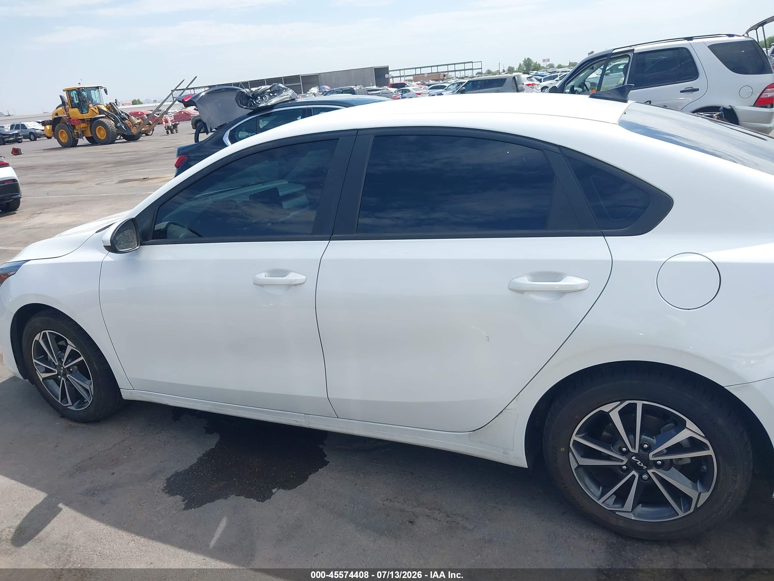2023 Kia Forte Lxs White vin: 3KPF24AD1PE692543