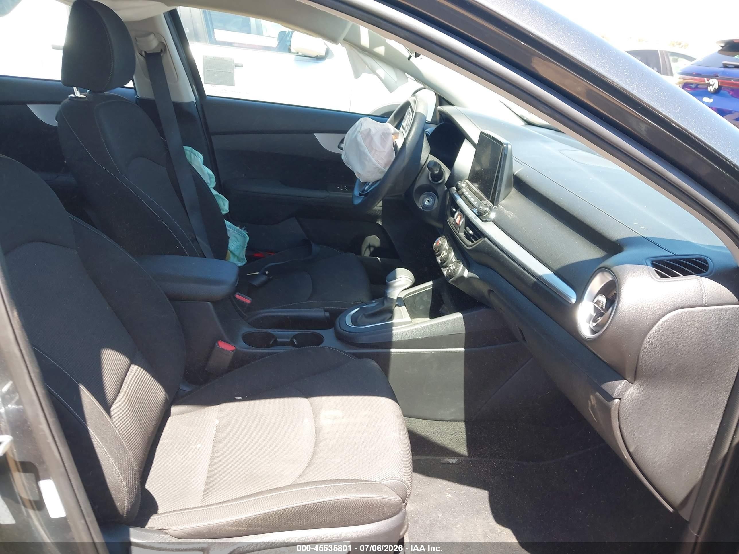 2024 Kia Forte Lxs Gray vin: 3KPF24AD1RE768619