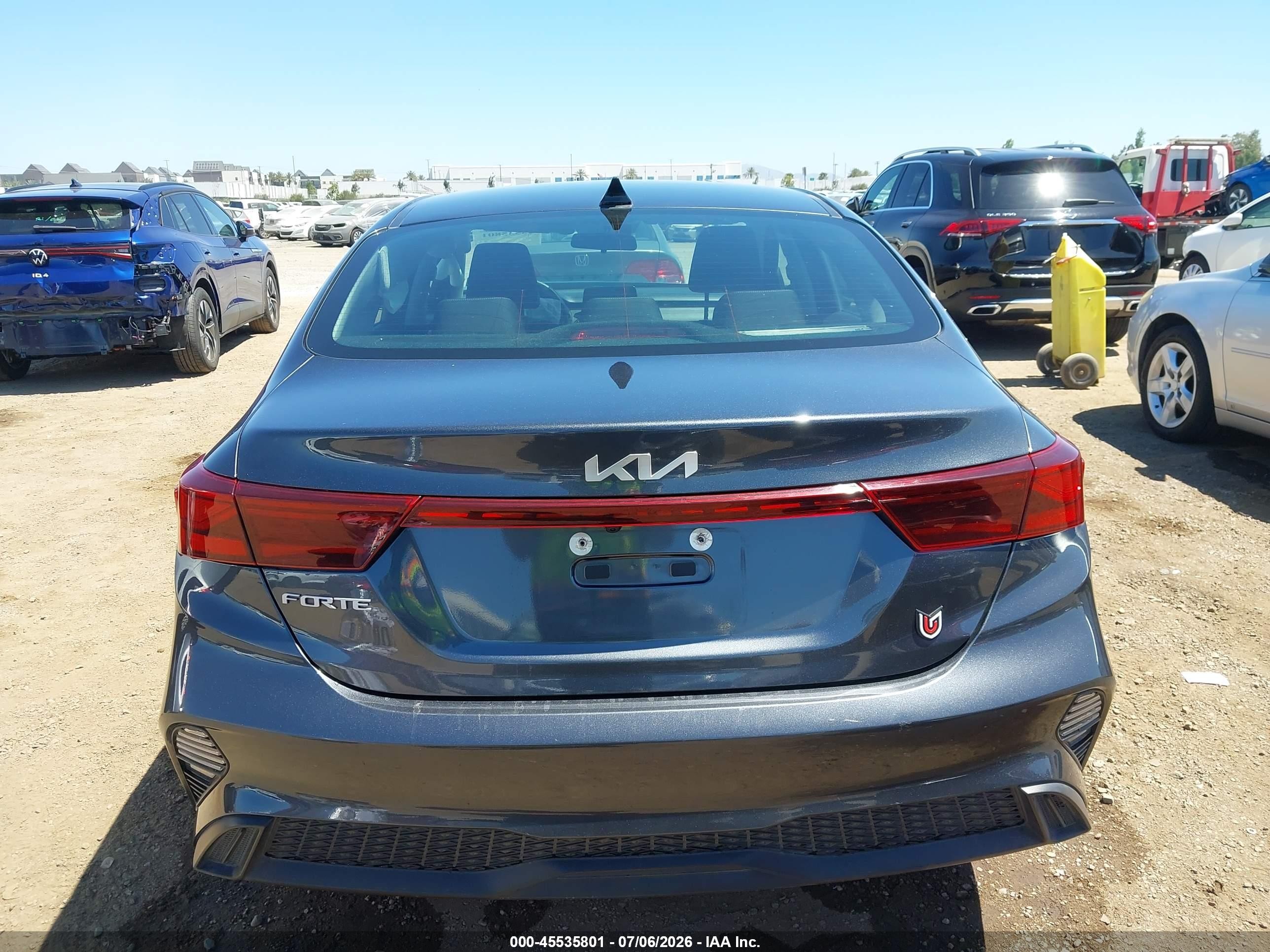 2024 Kia Forte Lxs Gray vin: 3KPF24AD1RE768619