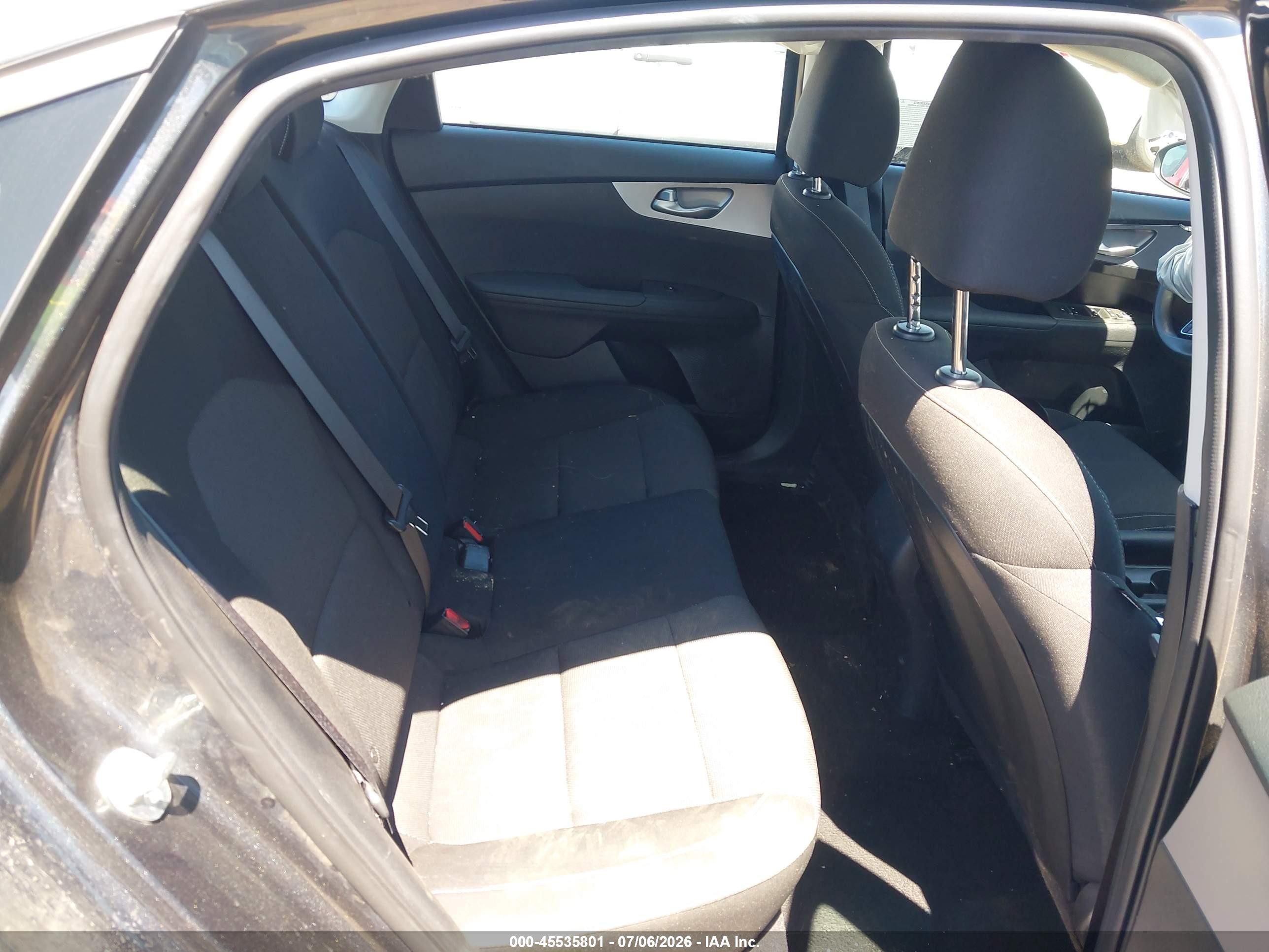 2024 Kia Forte Lxs Gray vin: 3KPF24AD1RE768619