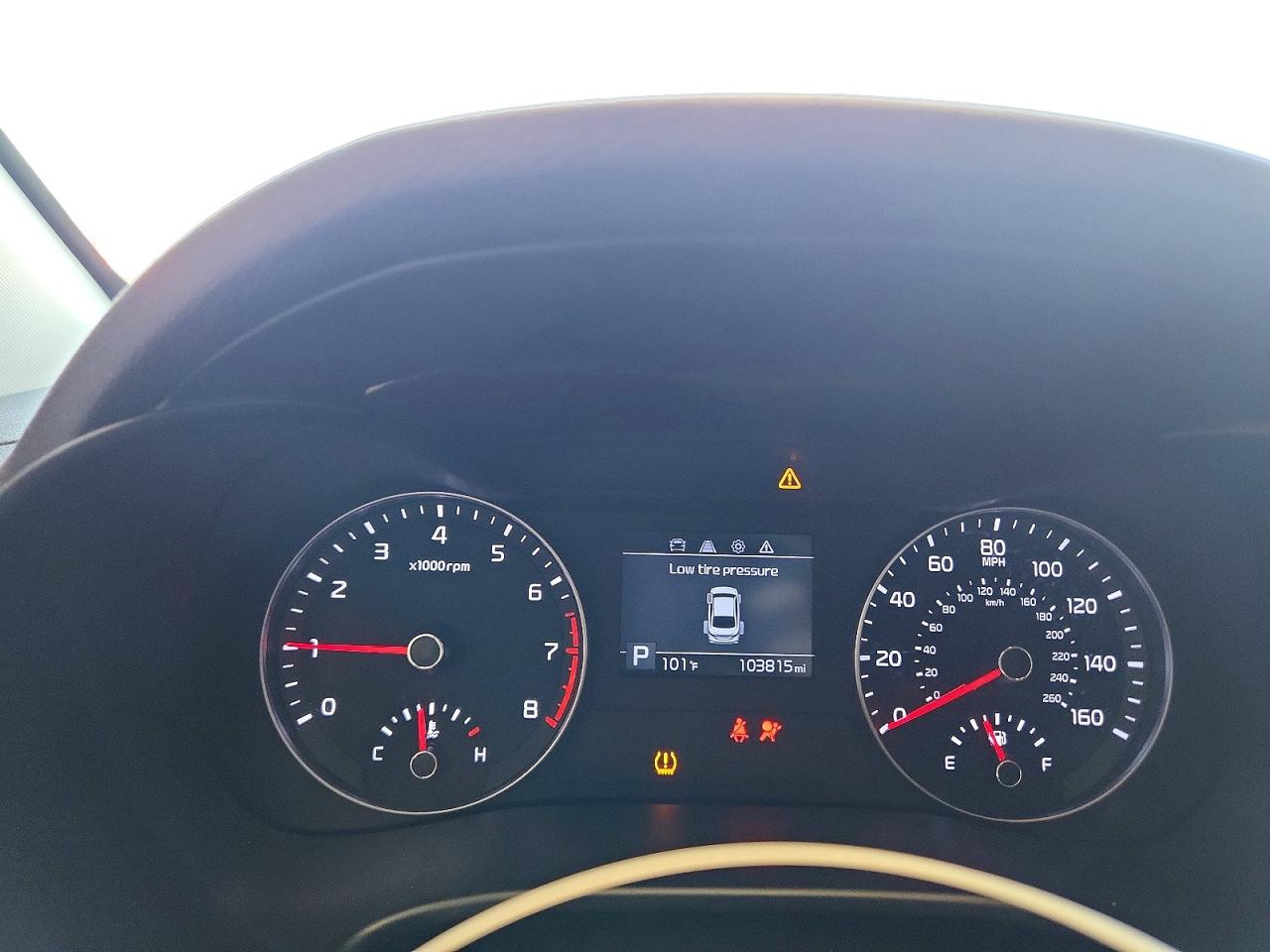 2019 Kia Forte Lxs Red vin: 3KPF24AD2KE048249