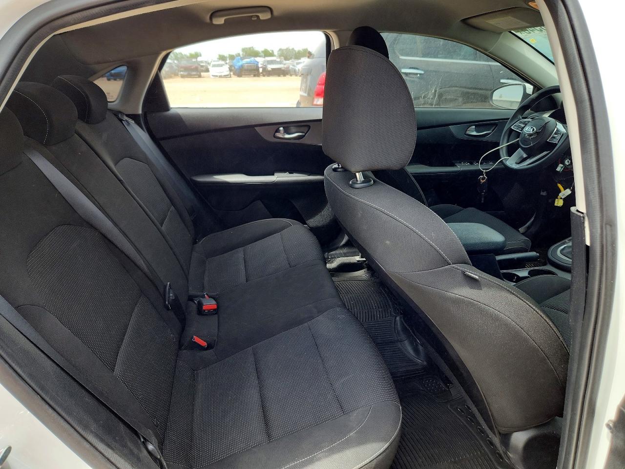 2020 Kia Forte Lxs White vin: 3KPF24AD2LE219129