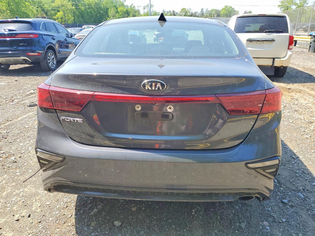 2020 Kia Forte Lxs Gray vin: 3KPF24AD2LE259453