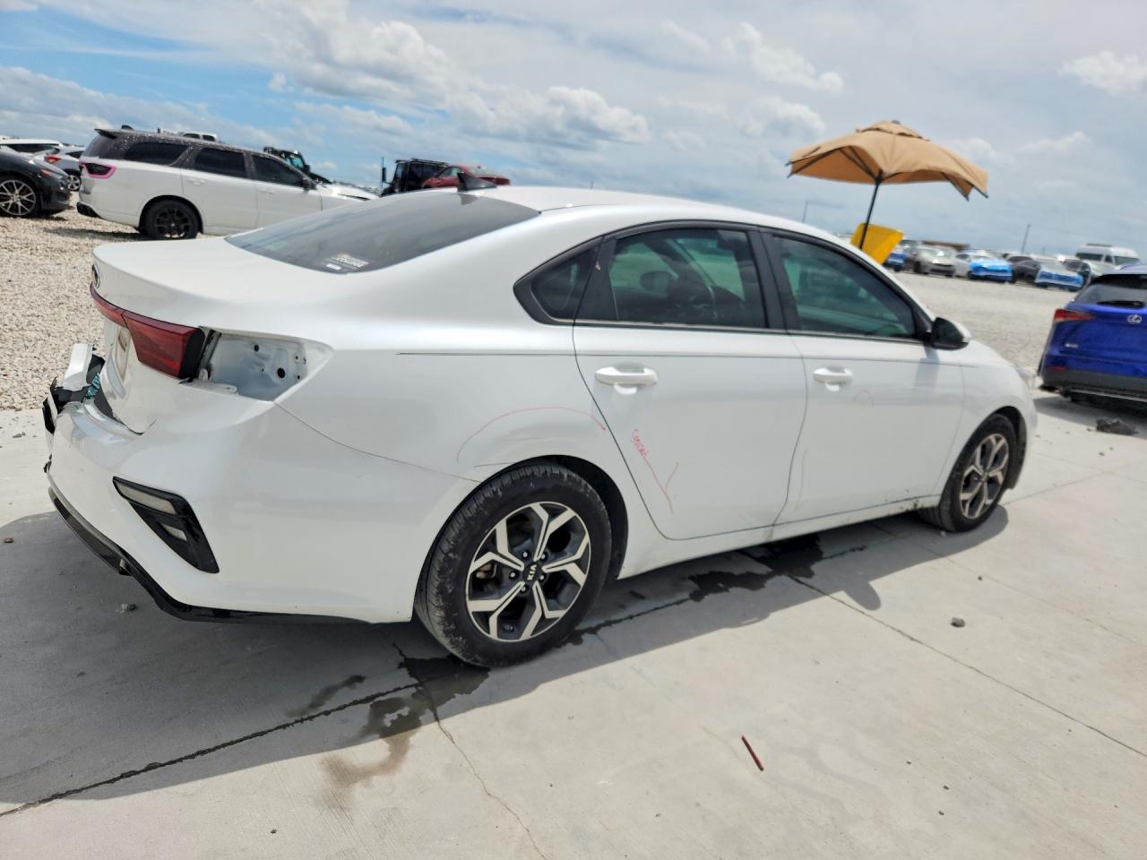 2021 Kia Forte Lxs White vin: 3KPF24AD2ME309947
