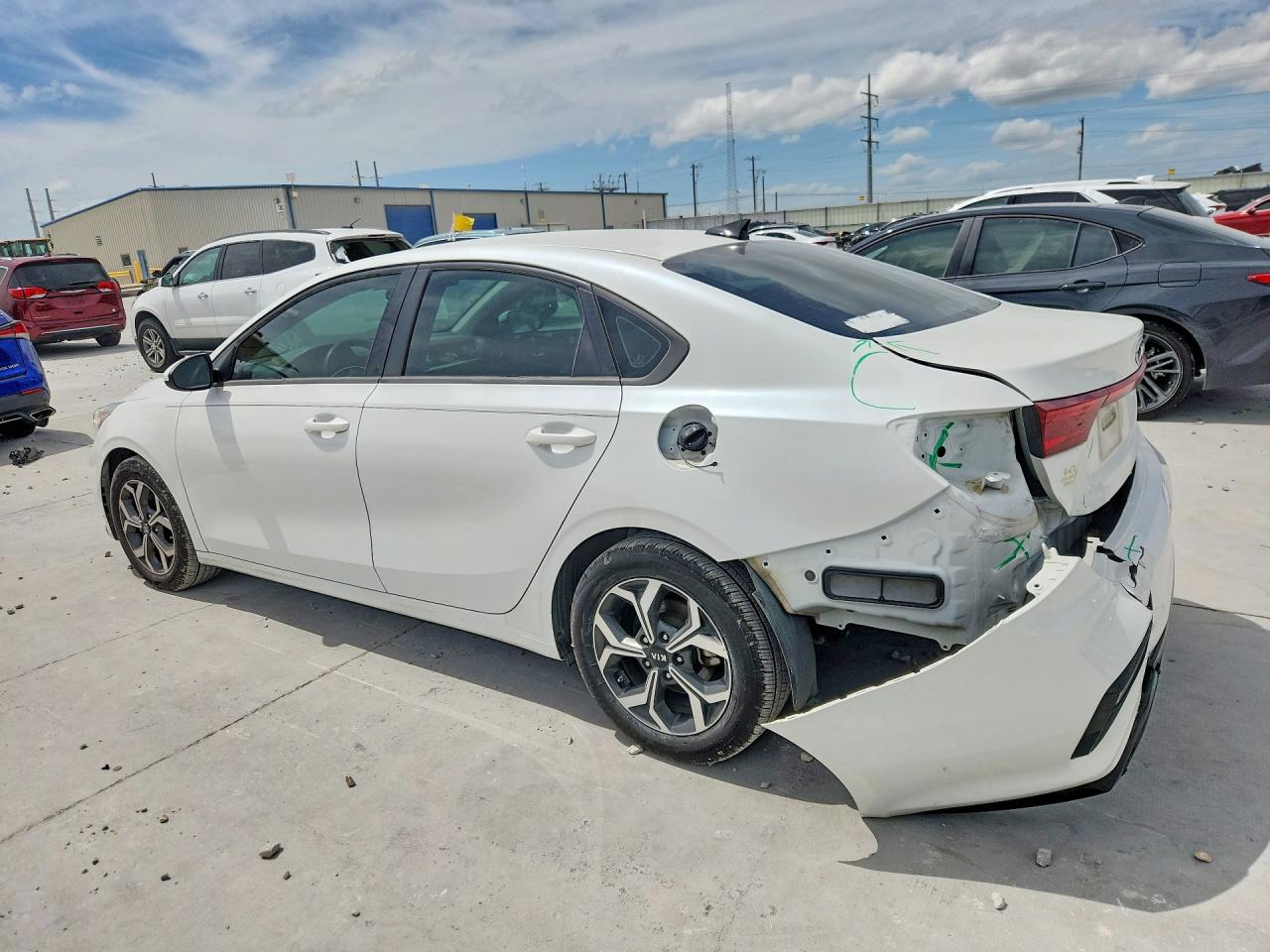 2021 Kia Forte Lxs White vin: 3KPF24AD2ME309947