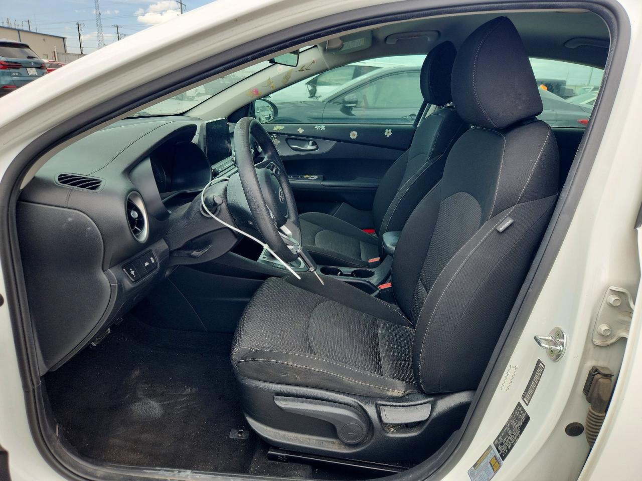 2021 Kia Forte Lxs White vin: 3KPF24AD2ME309947