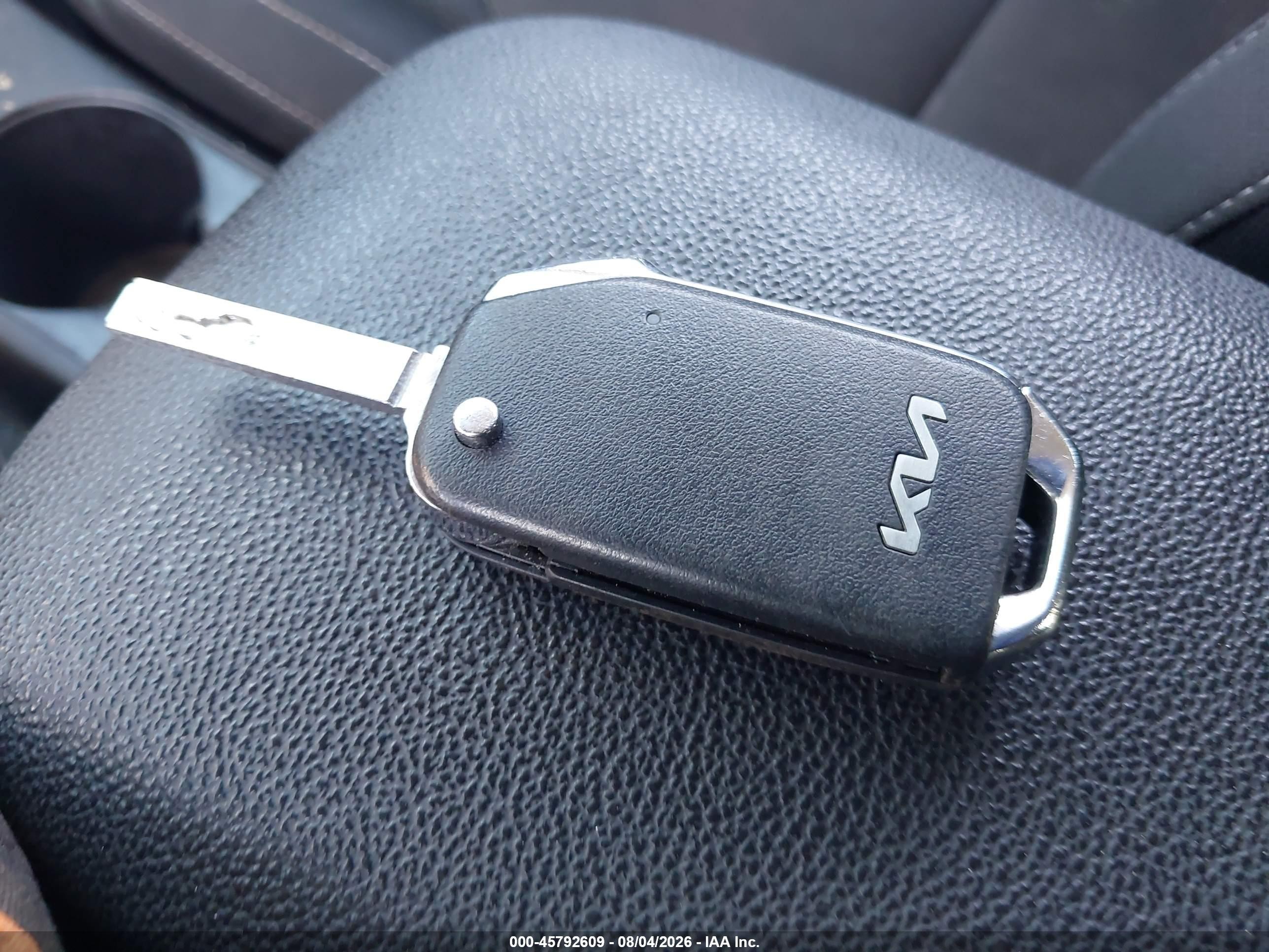 2022 Kia Forte Lxs Gray vin: 3KPF24AD2NE424484