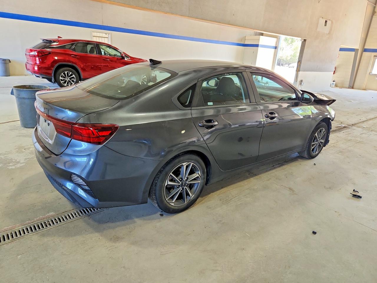 2022 Kia Forte Lxs Gray vin: 3KPF24AD2NE431760