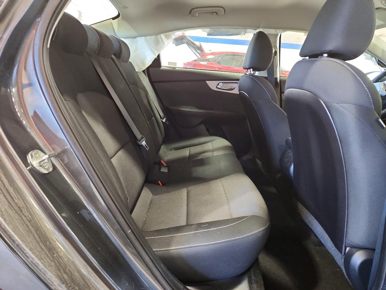 2022 Kia Forte Lxs Gray vin: 3KPF24AD2NE431760