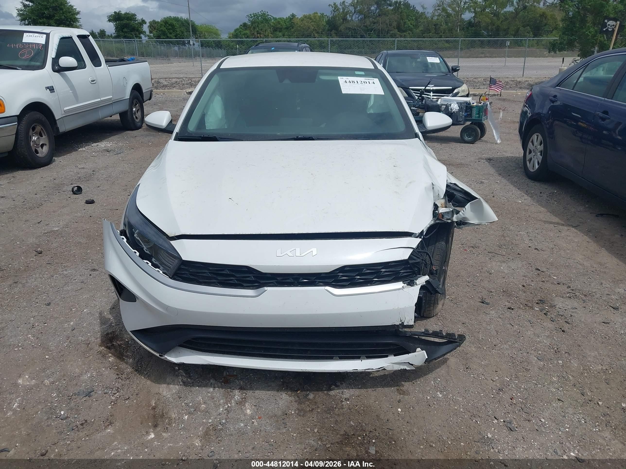 2023 Kia Forte Lxs White vin: 3KPF24AD2PE577661