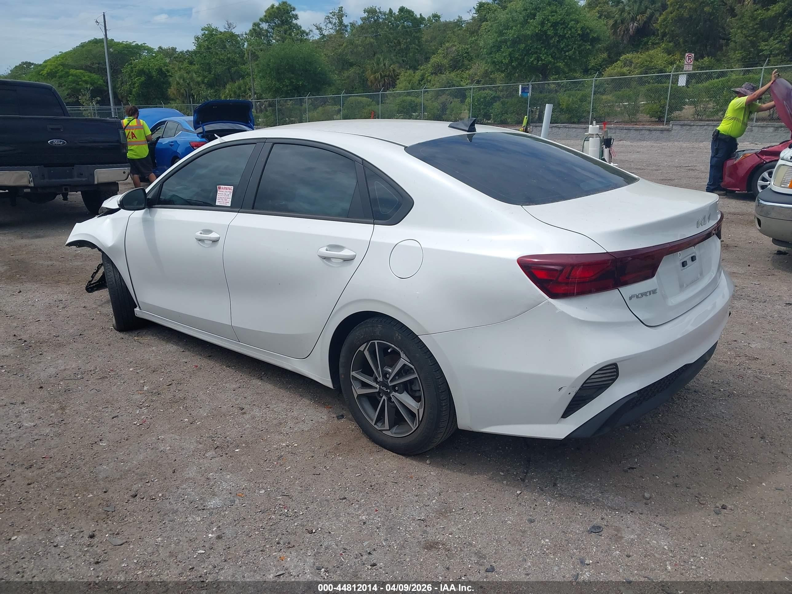 2023 Kia Forte Lxs White vin: 3KPF24AD2PE577661