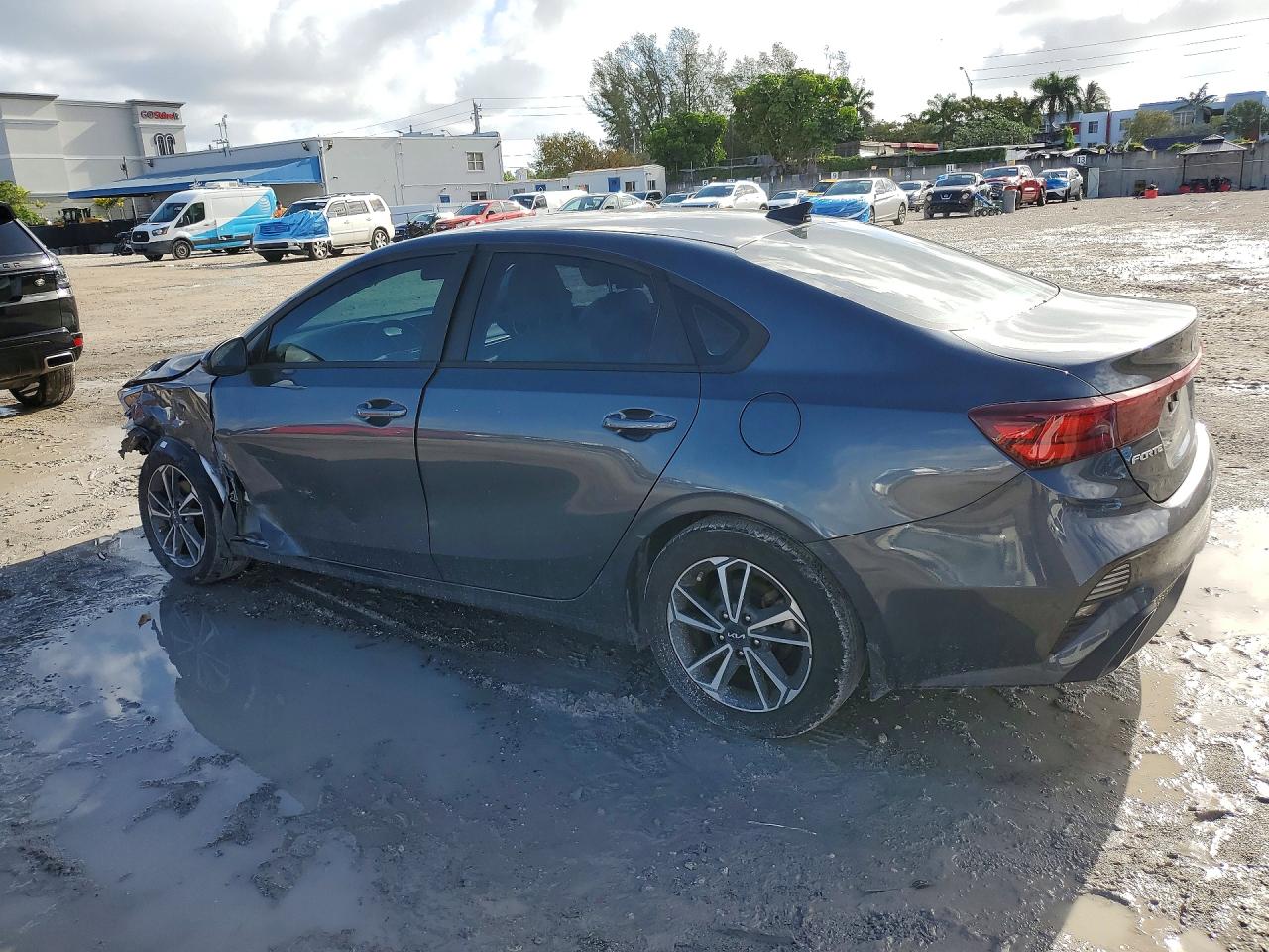 2023 Kia Forte Lxs Gray vin: 3KPF24AD2PE655193