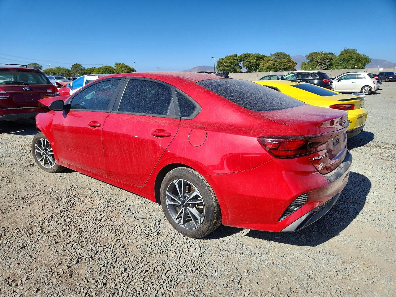 2023 Kia Forte Lxs Red vin: 3KPF24AD2PE682393