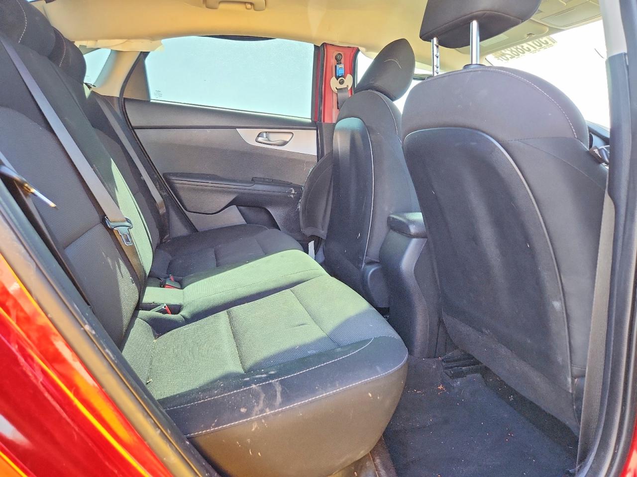2023 Kia Forte Lxs Red vin: 3KPF24AD2PE682393
