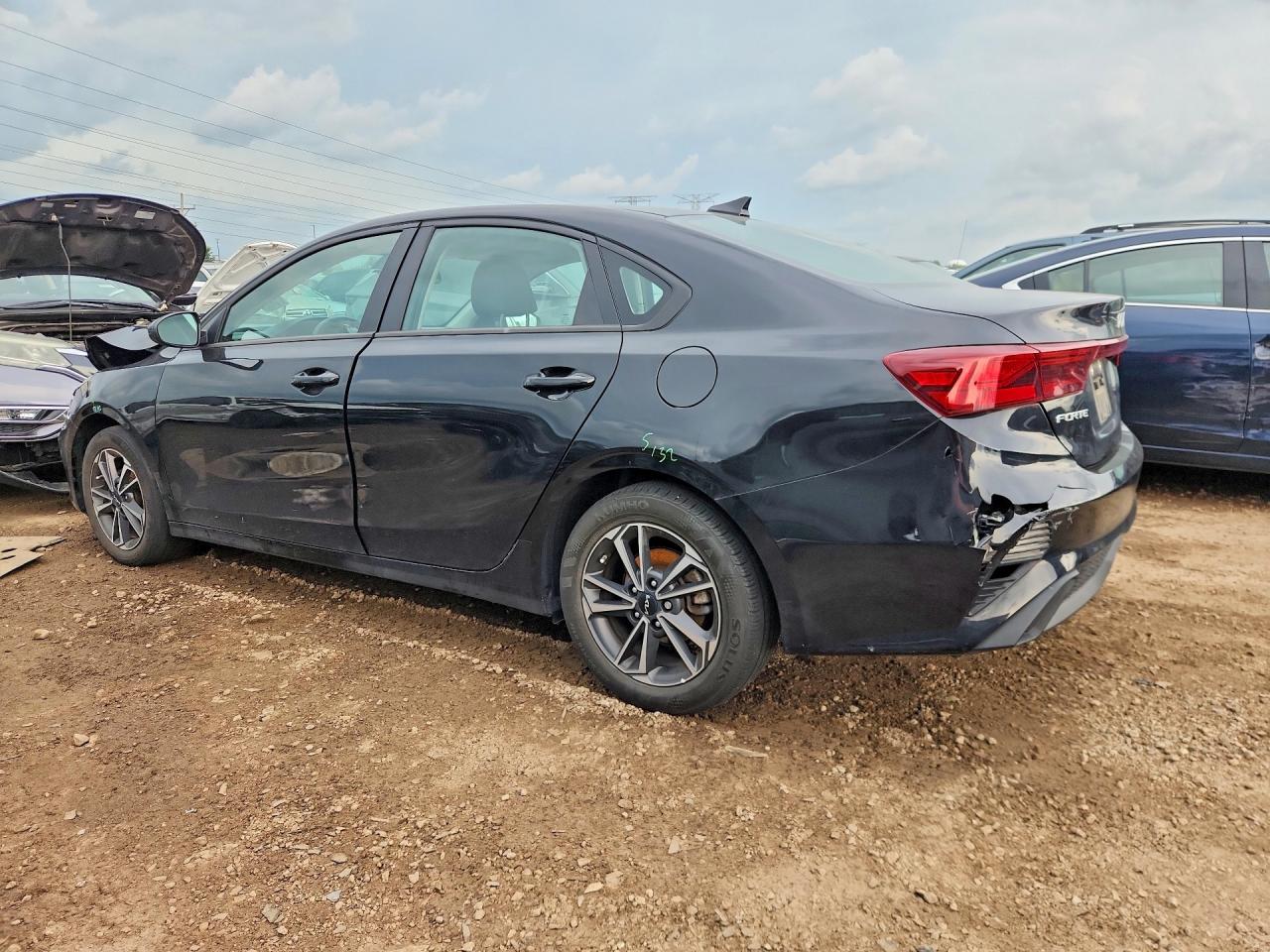2024 Kia Forte Lxs Black vin: 3KPF24AD2RE714715