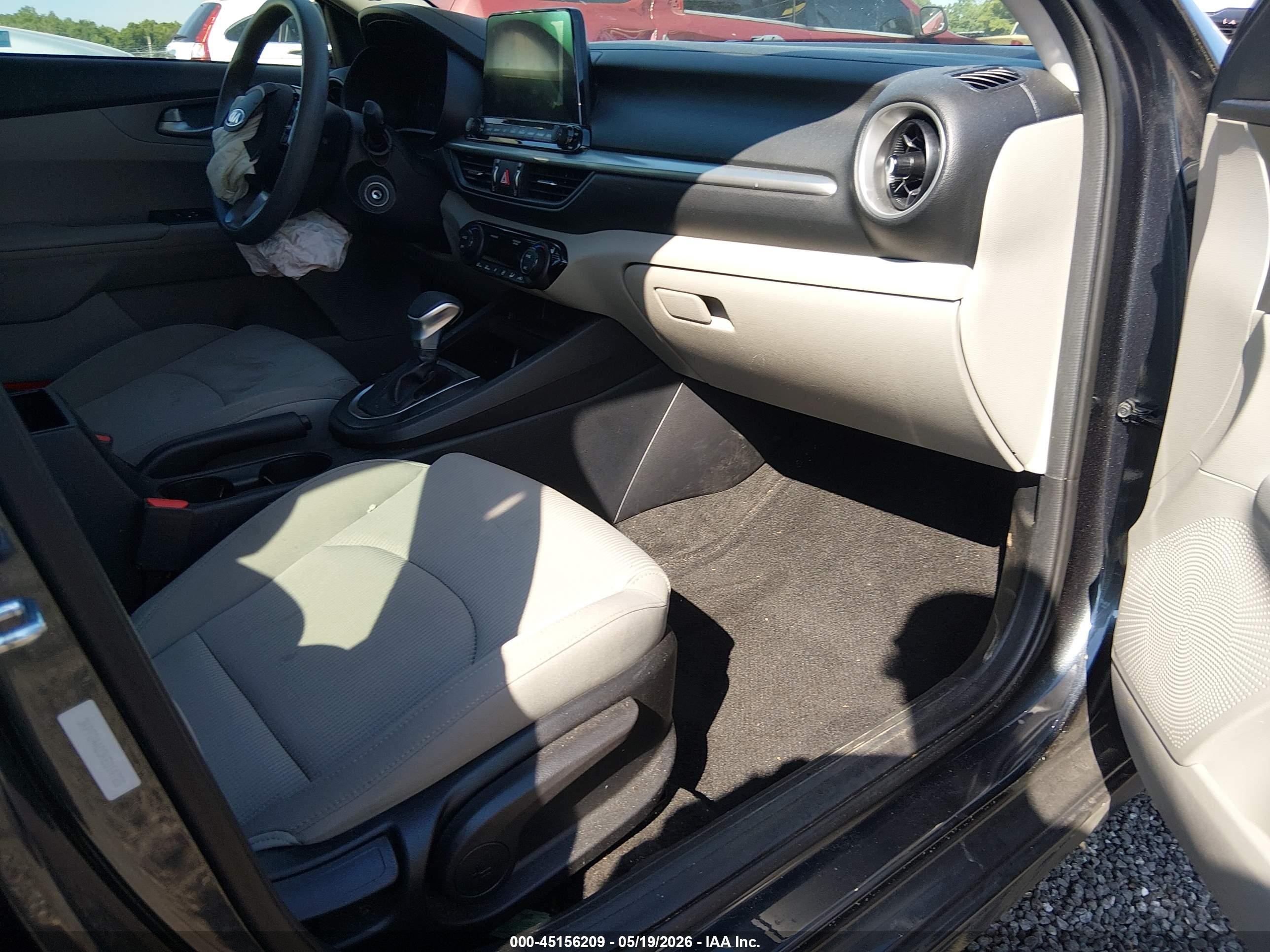 2019 Kia Forte Lxs Gray vin: 3KPF24AD3KE014725