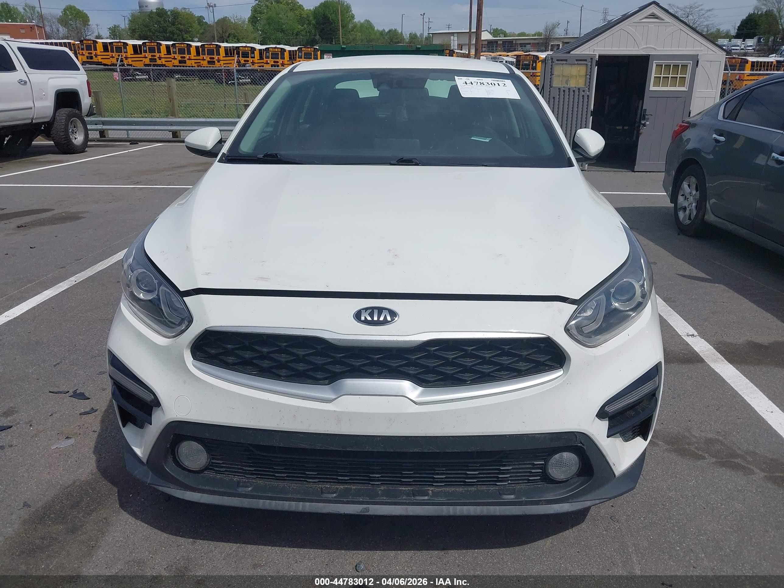 2019 Kia Forte Fe White vin: 3KPF24AD3KE079512