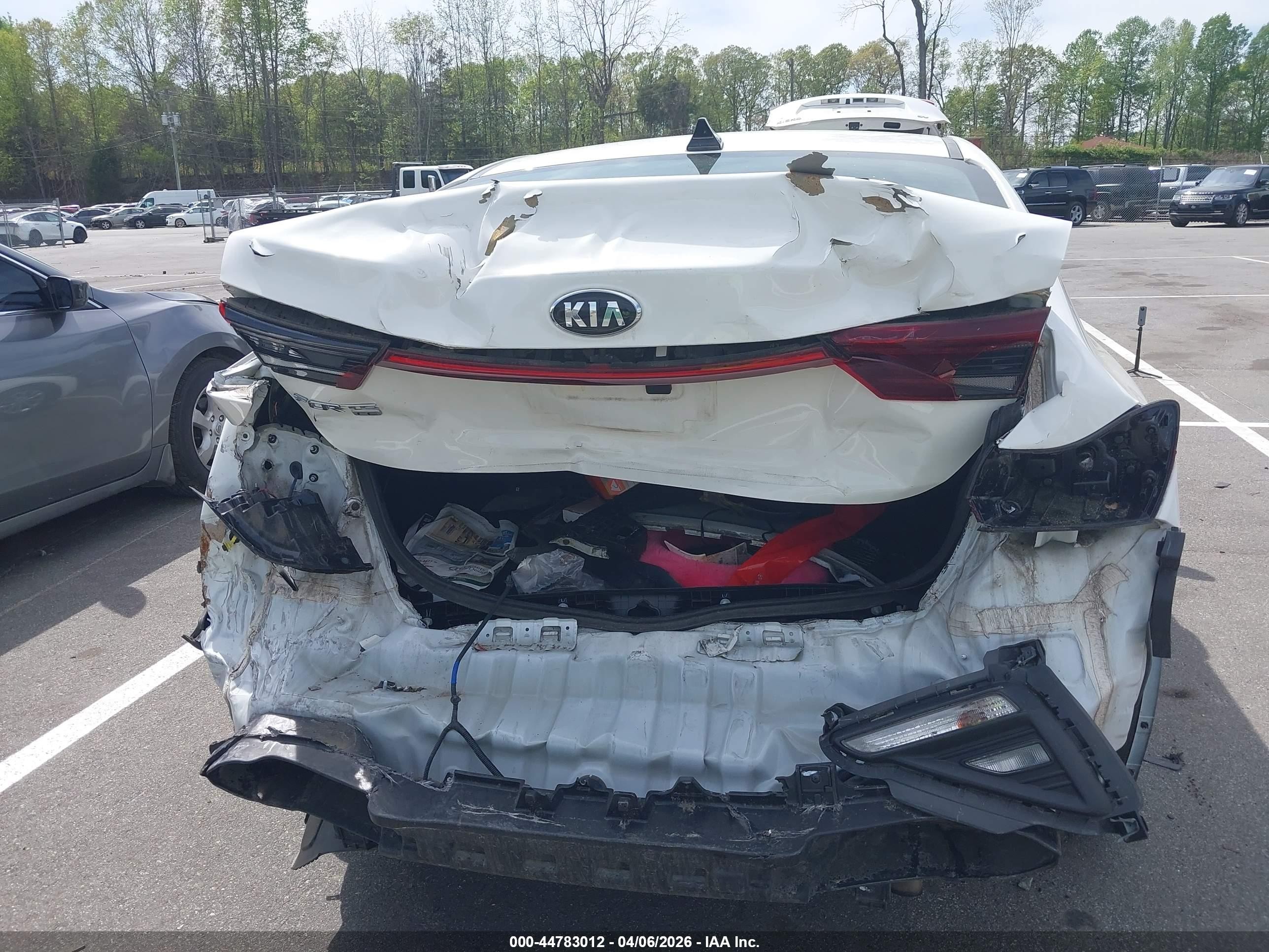 2019 Kia Forte Fe White vin: 3KPF24AD3KE079512