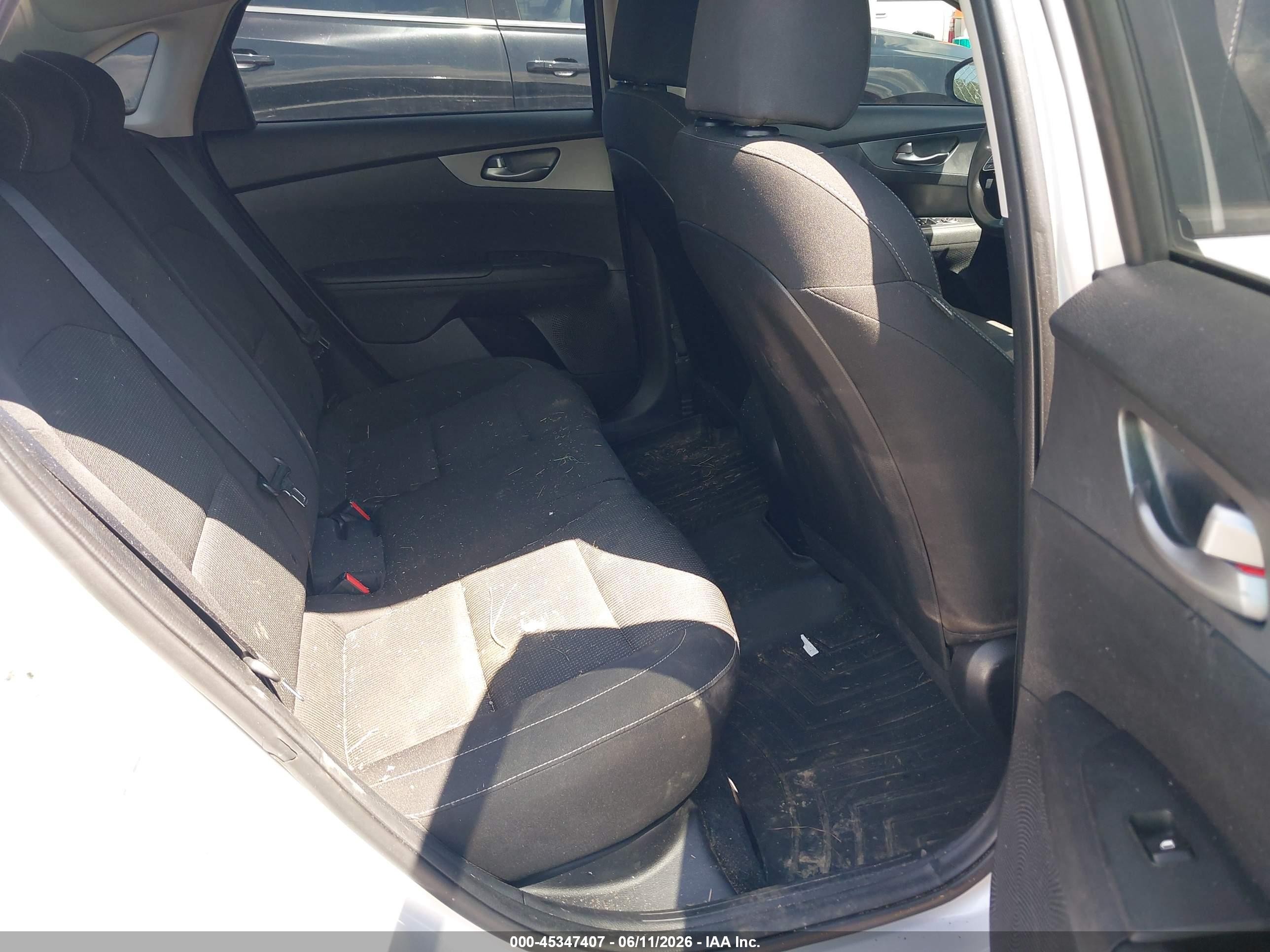 2021 Kia Forte Lxs Gray vin: 3KPF24AD3ME334503