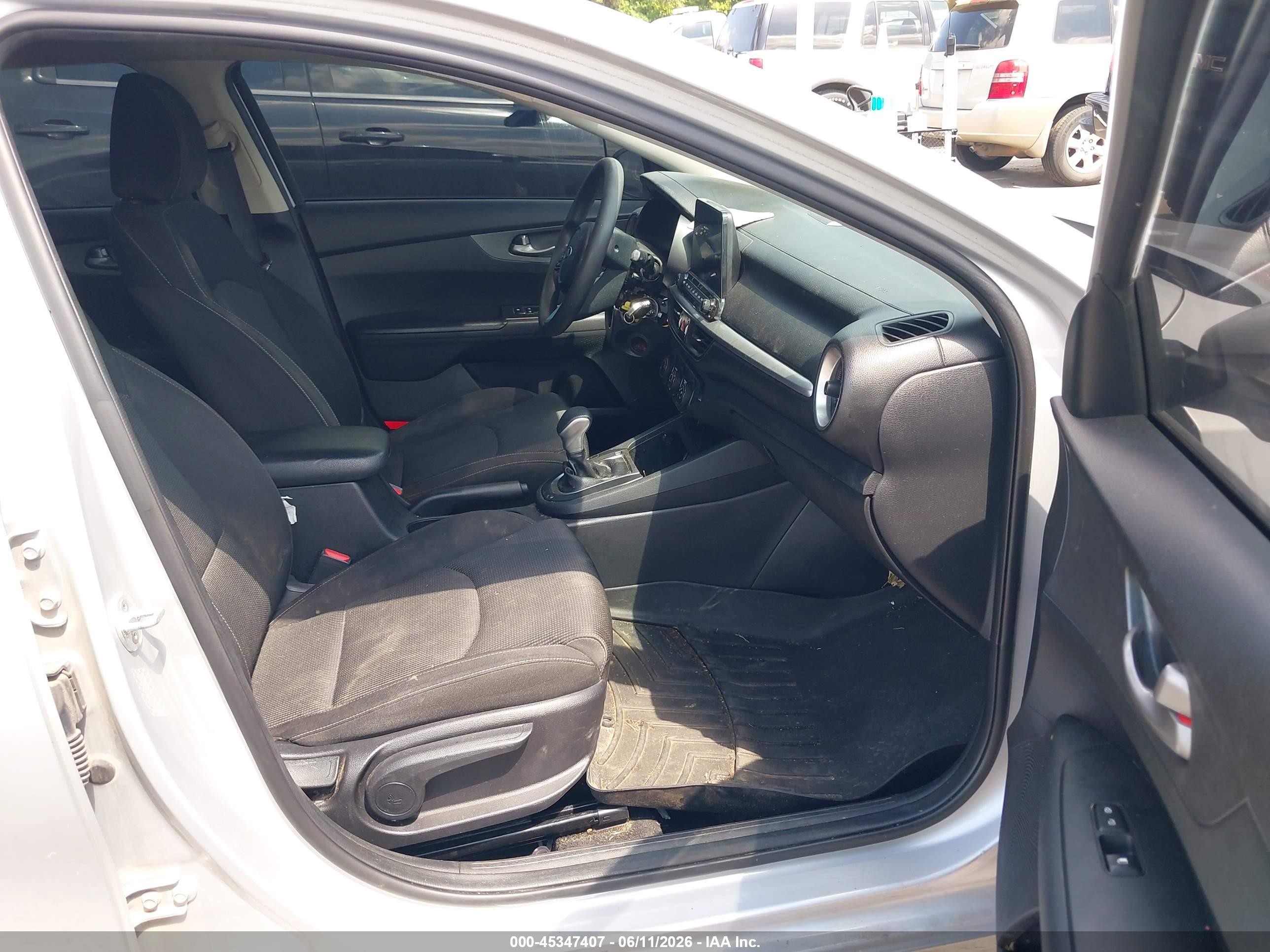 2021 Kia Forte Lxs Gray vin: 3KPF24AD3ME334503