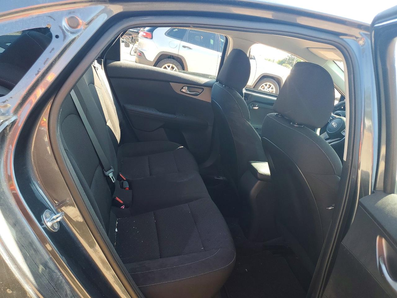 2021 Kia Forte Fe Charcoal vin: 3KPF24AD3ME350006