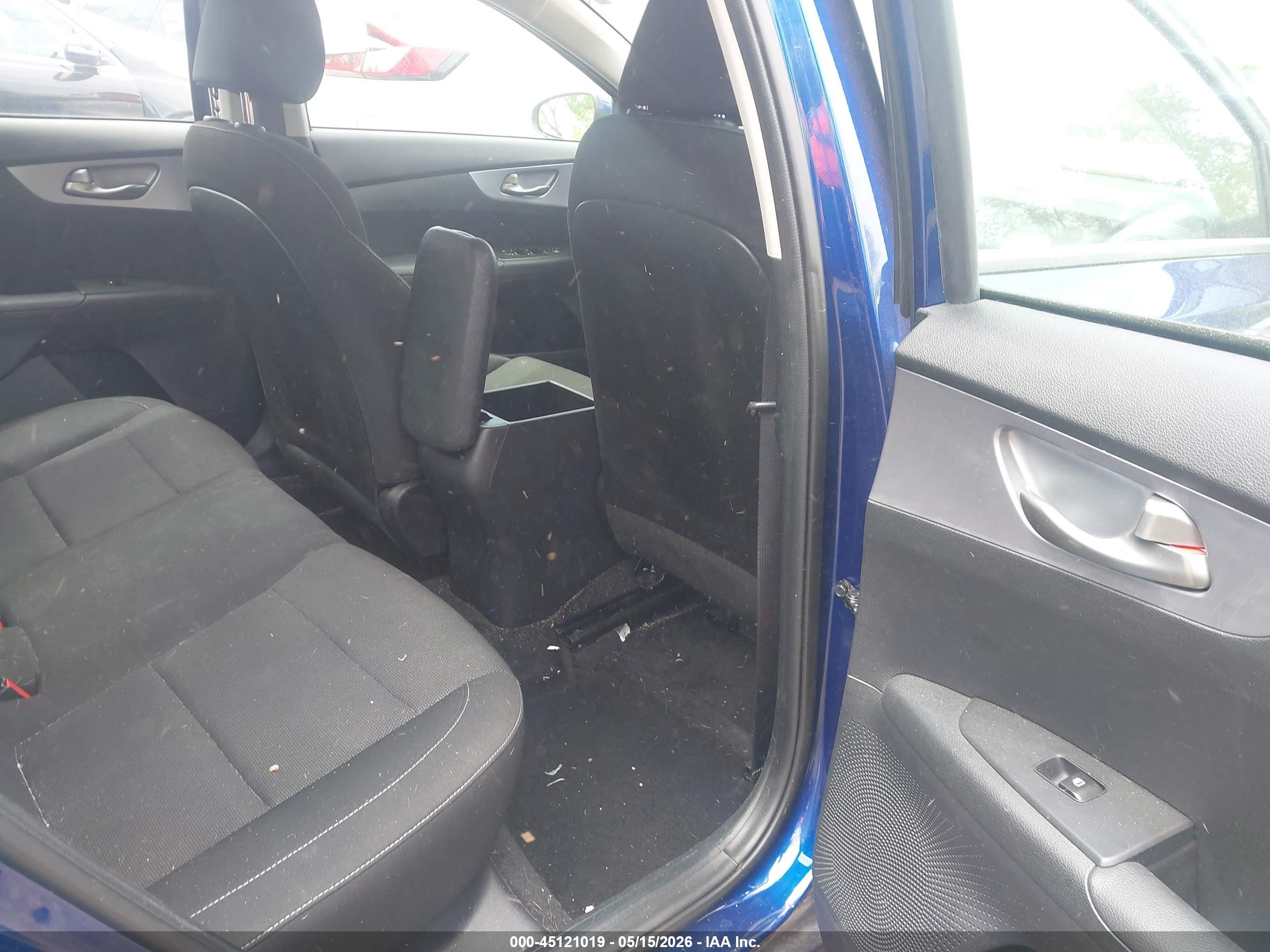2022 Kia Forte Lxs Blue vin: 3KPF24AD3NE467893