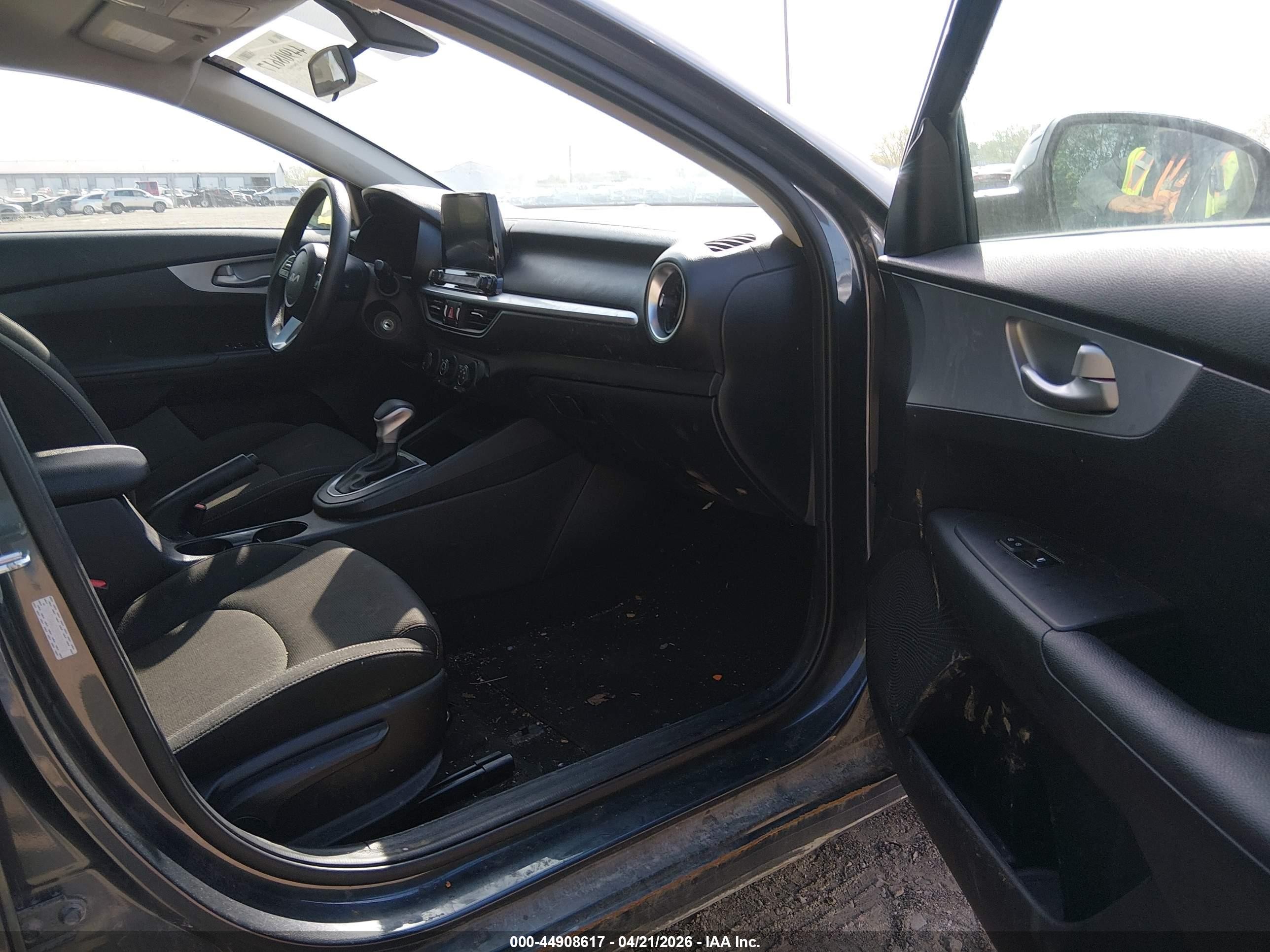 2023 Kia Forte Lxs Gray vin: 3KPF24AD3PE576972