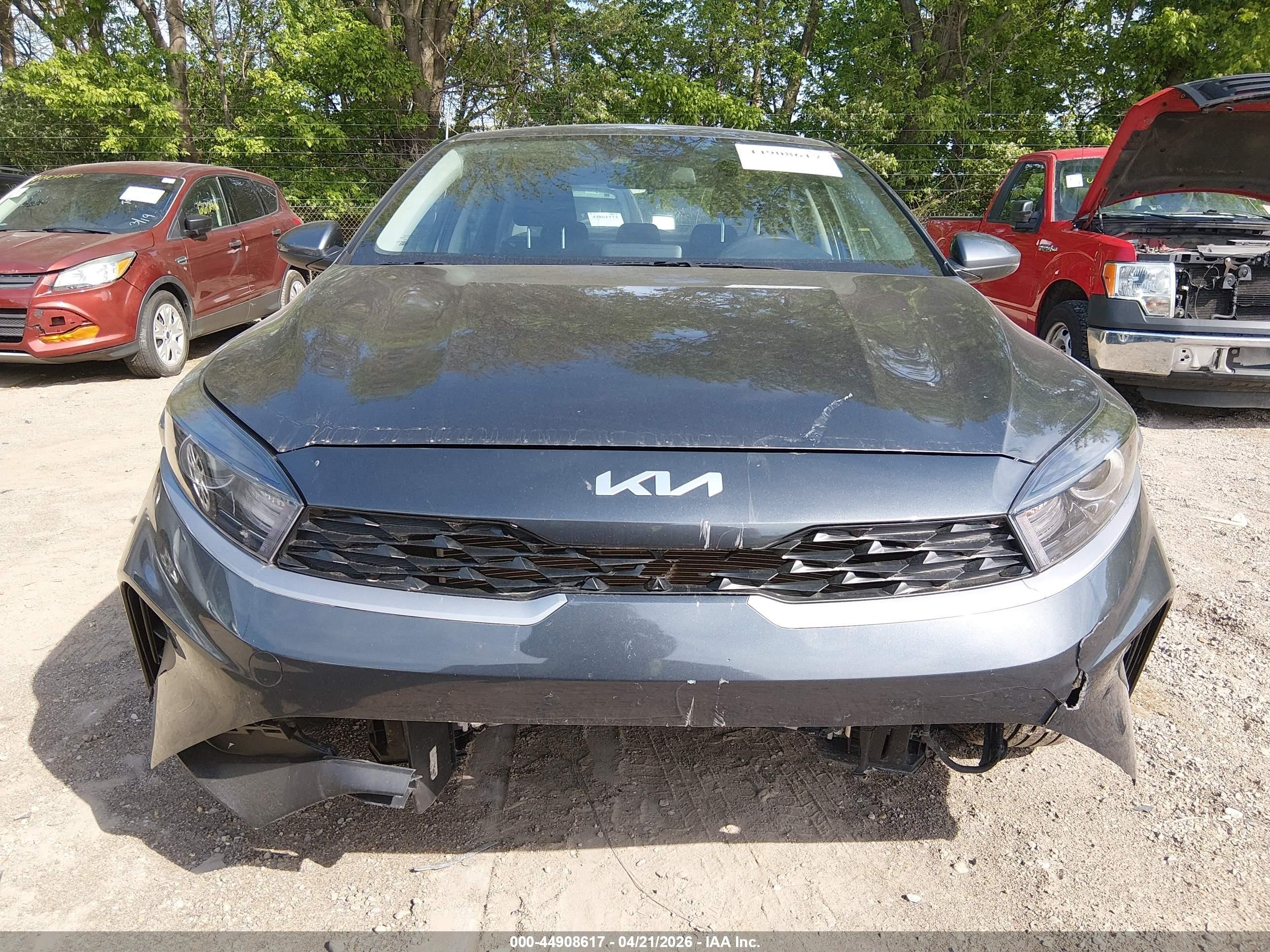 2023 Kia Forte Lxs Gray vin: 3KPF24AD3PE576972