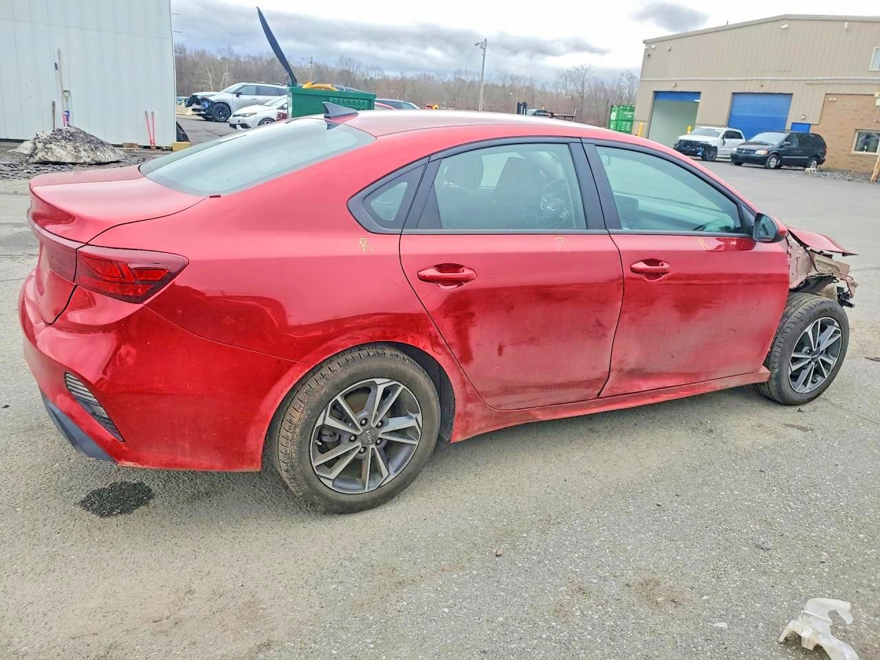 2024 Kia Forte Lxs Red vin: 3KPF24AD3RE736139