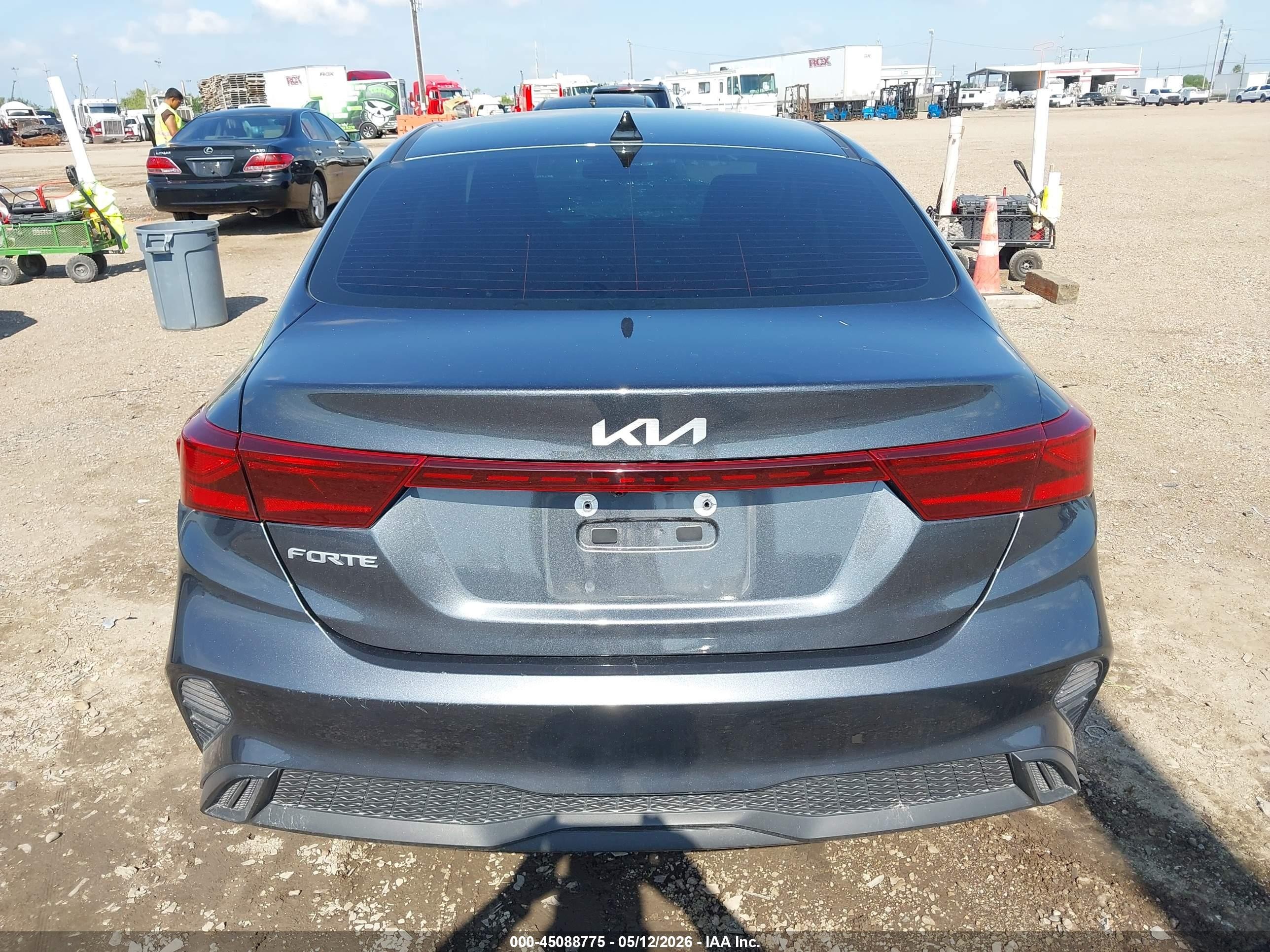2024 Kia Forte Lxs Black vin: 3KPF24AD3RE812328