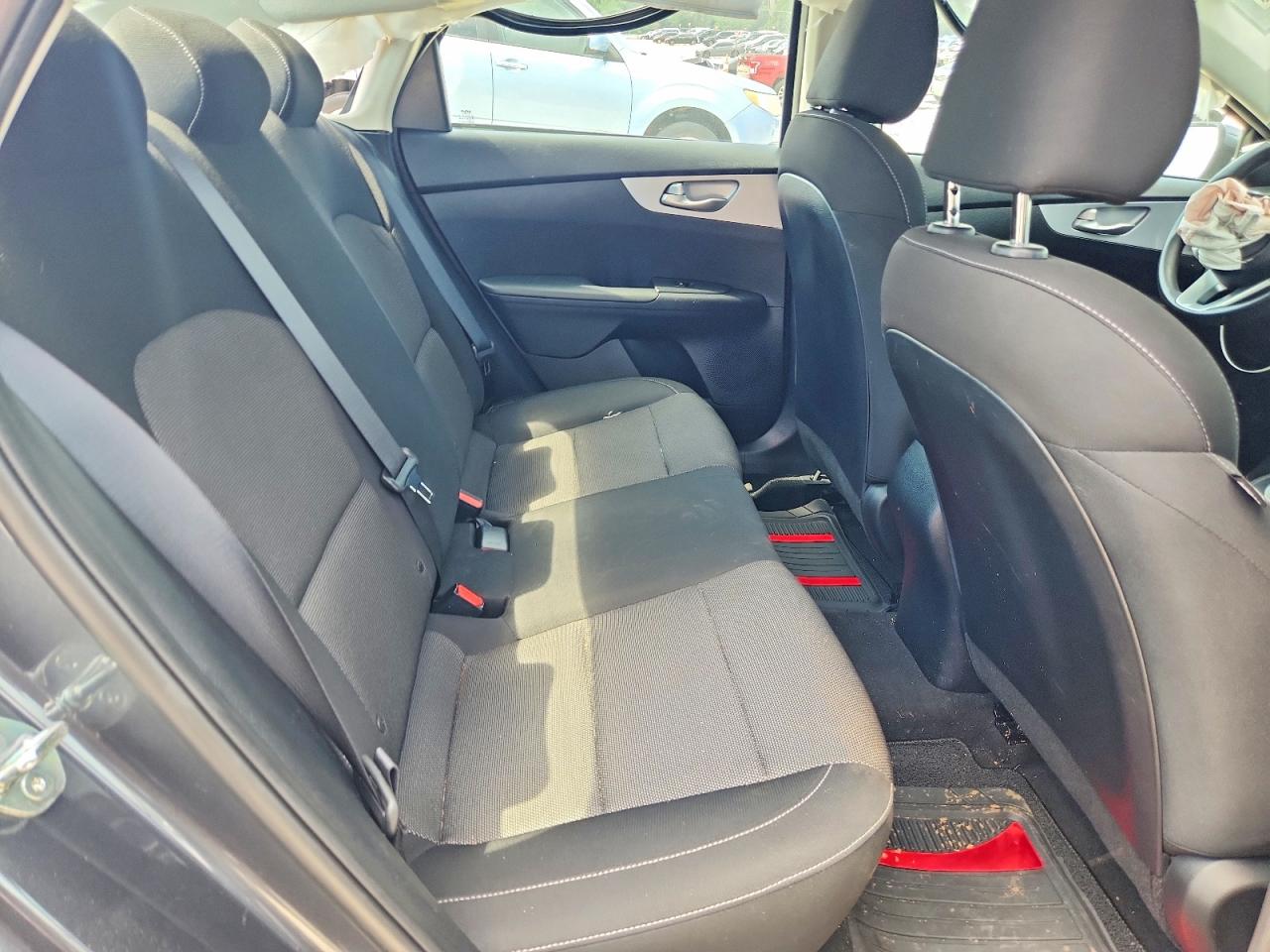 2024 Kia Forte Lx Gray vin: 3KPF24AD3RE814984