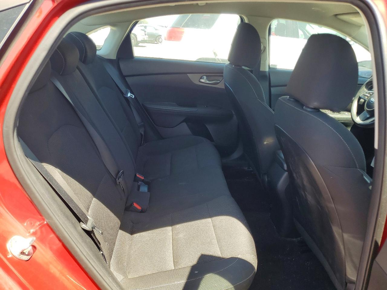 2019 Kia Forte Lxs Red vin: 3KPF24AD4KE084024