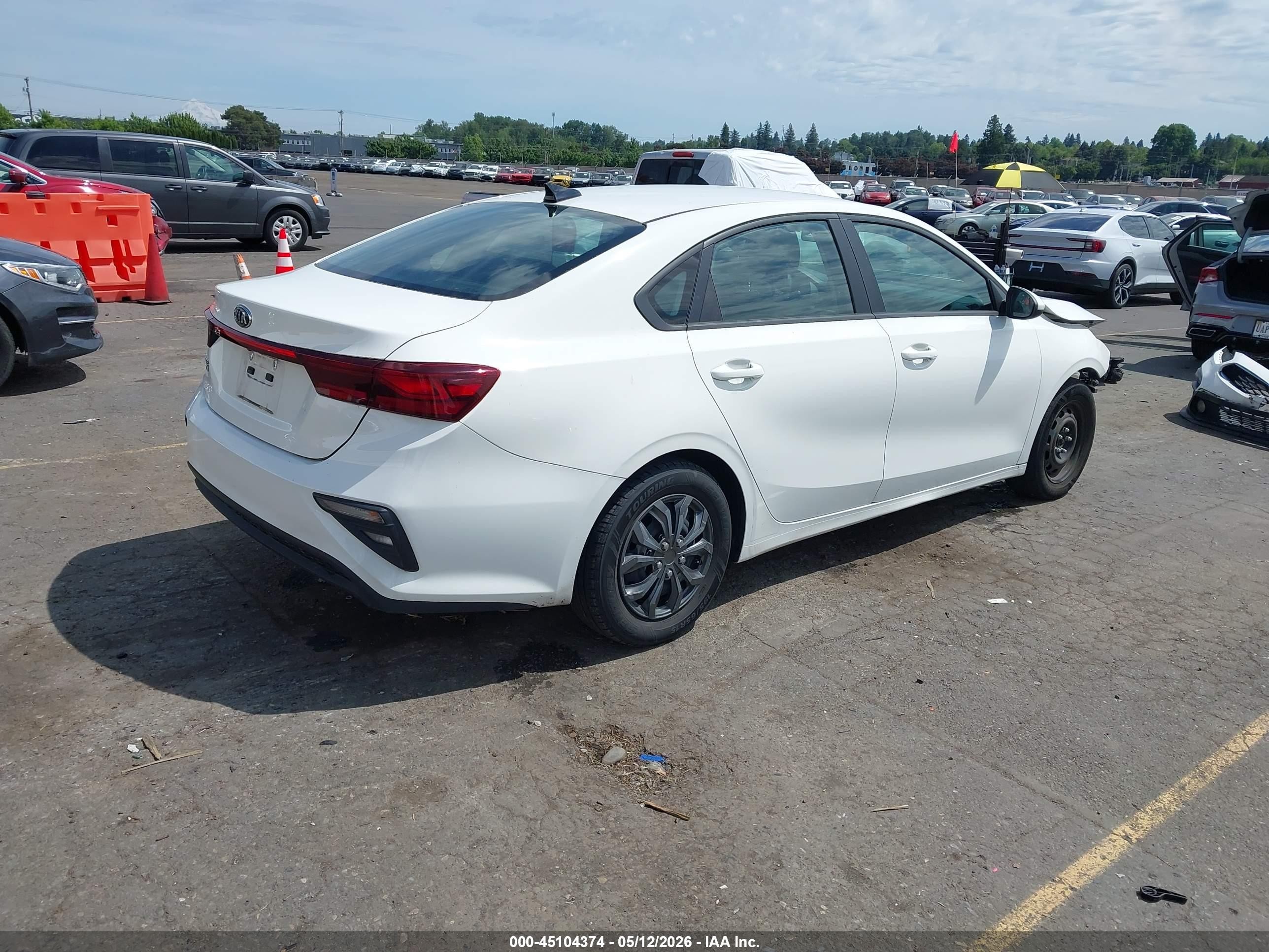 2020 Kia Forte Fe White vin: 3KPF24AD4LE235686