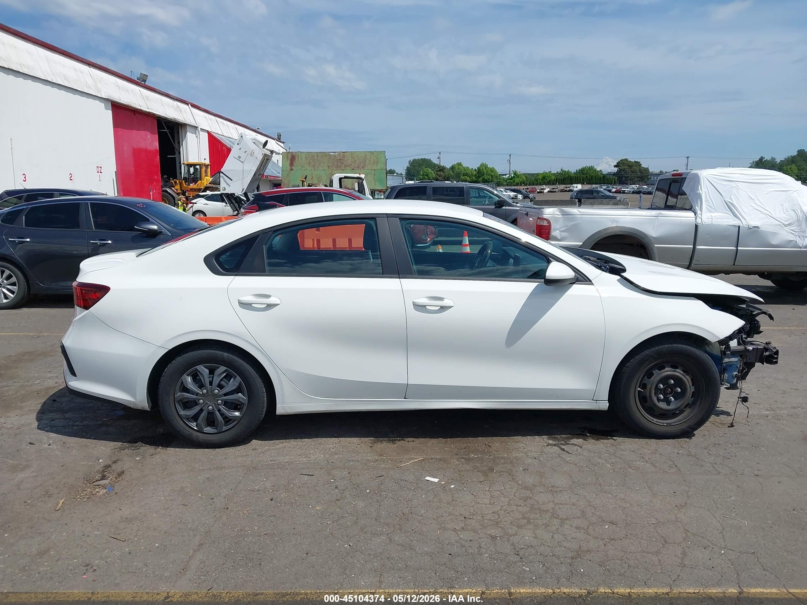 2020 Kia Forte Fe White vin: 3KPF24AD4LE235686